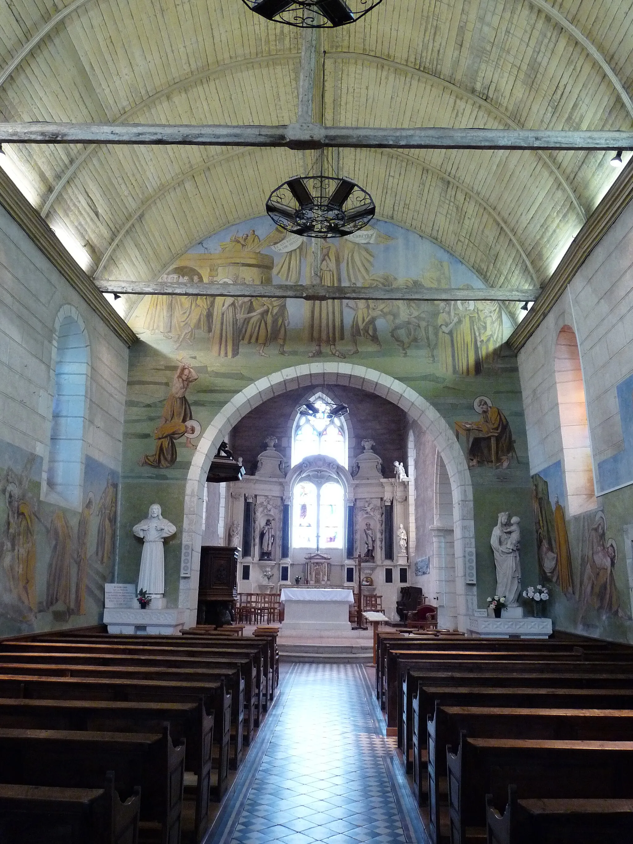 Photo showing: Intérieur de l'église Saint-Symphorien à Andard (49).