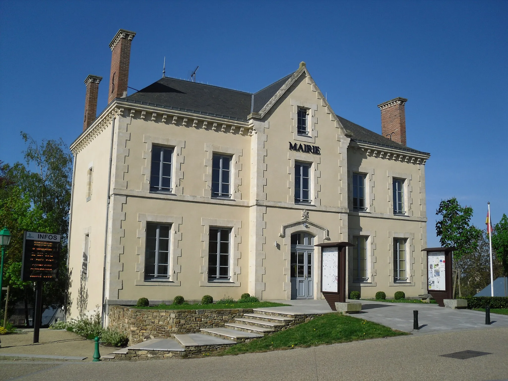 Photo showing: Mairie d'Argentré depuis 2007