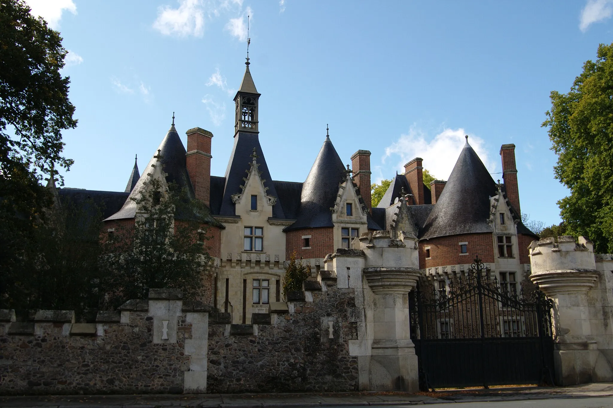 Photo showing: Le château de Bonnétable.