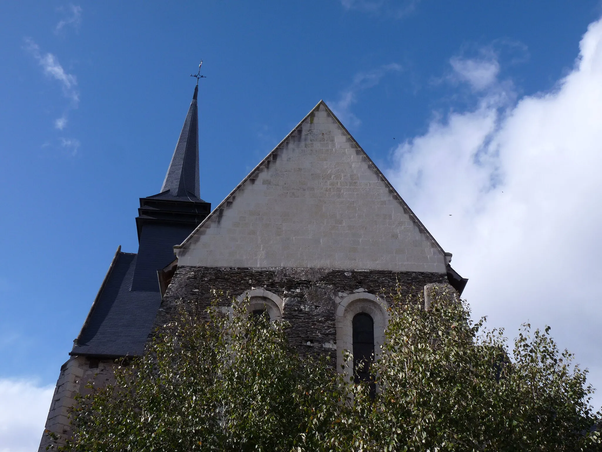 Photo showing: Extérieur de l'église Saint-Symphorien à Bouchemaine (49).