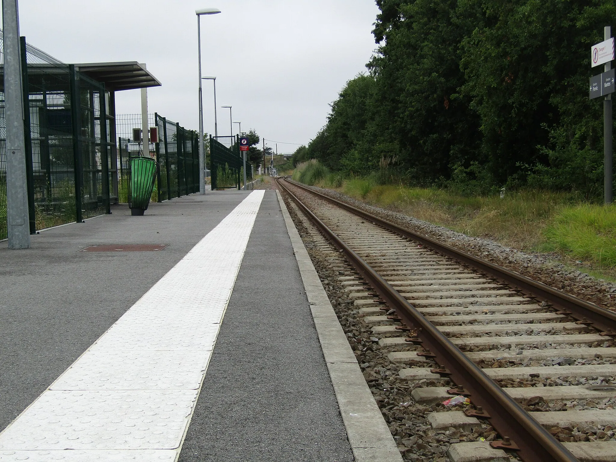 Photo showing: Gare de Bourgneuf-en-Retz vue direction Pornic,