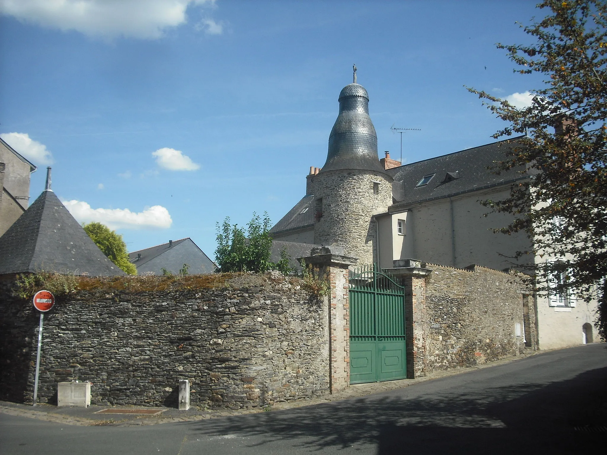 Photo showing: Ancien collège, Candé, Maine-et-Loire, France.
