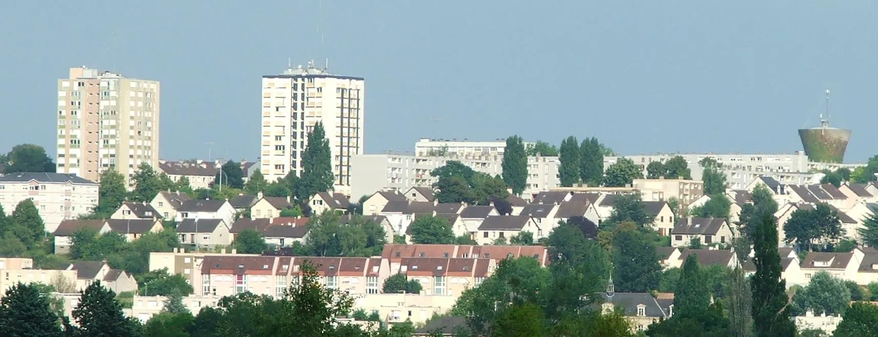 Photo showing: Vue du quartier Bellevue de puis l'Avenue Rhin et Danube au Mans