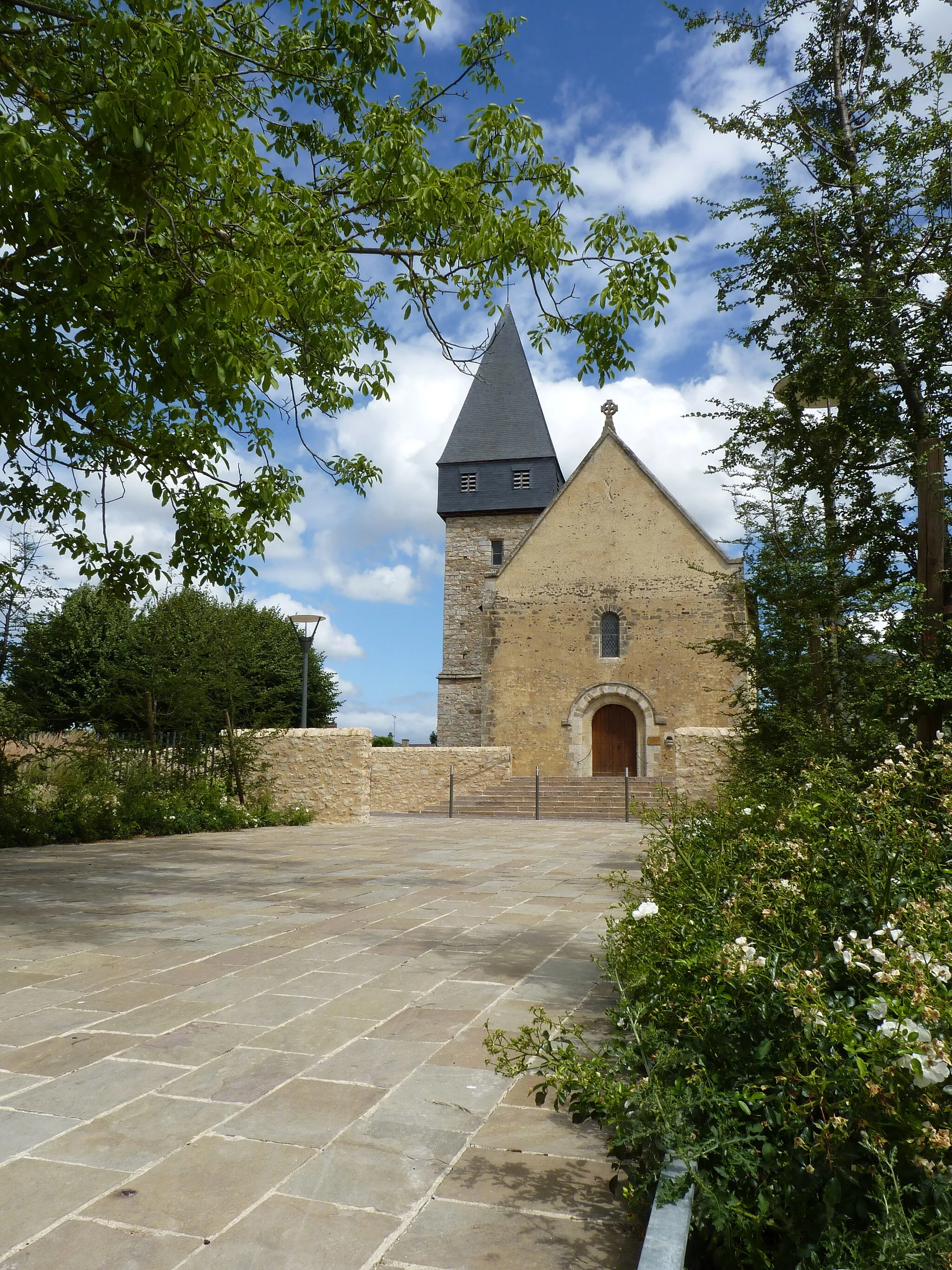 Photo showing: Sarthe - Coulaines - Eglise Saint Nicolas
