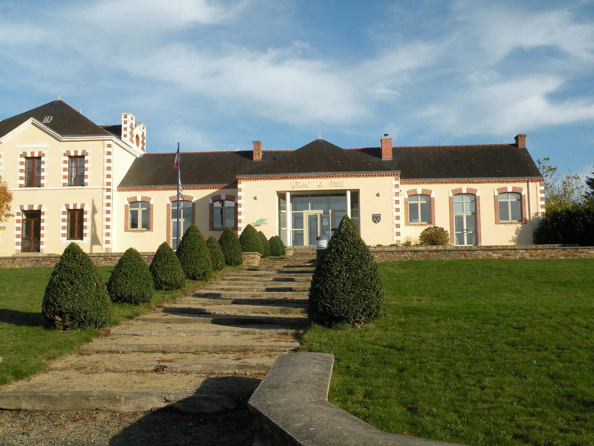 Photo showing: Hôtel de ville de Fégréac.