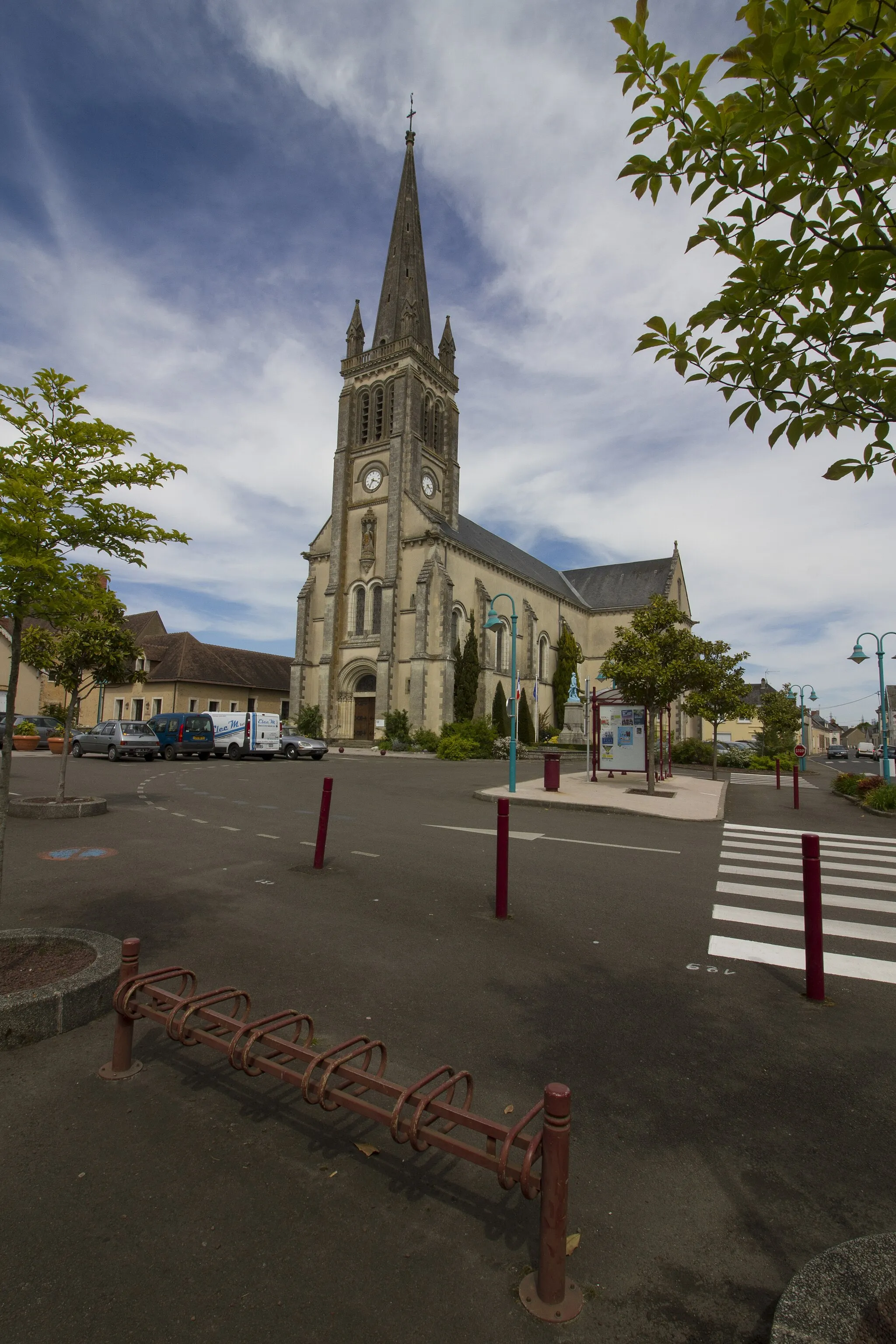 Photo showing: Eglise Saint Martin - Vue d'ensemble