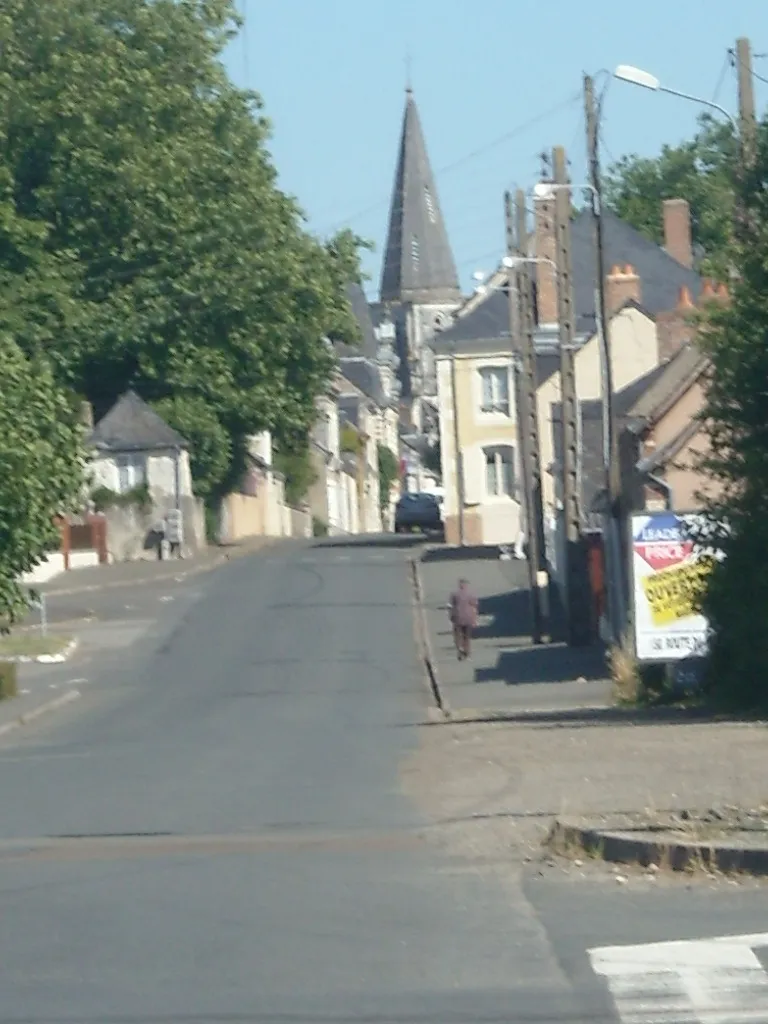 Photo showing: Vue de la rue principale traversant le Grand-Lucé