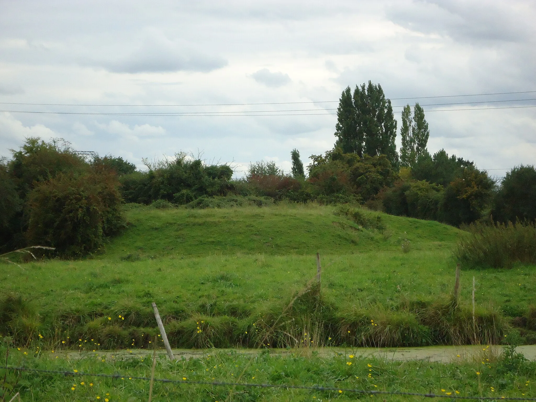 Photo showing: Motte castrale - Vaux - Moncé-en-Belin - Sarthe (72)