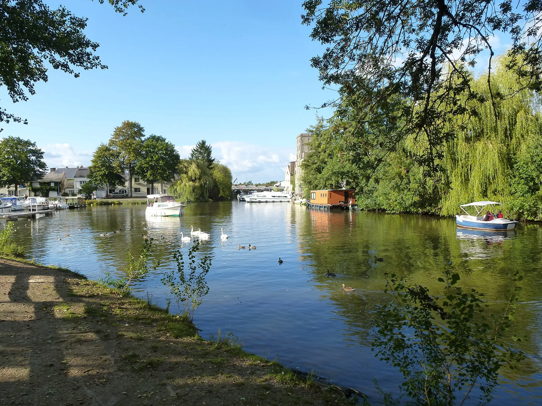 Photo showing: le port de nort sur erdre