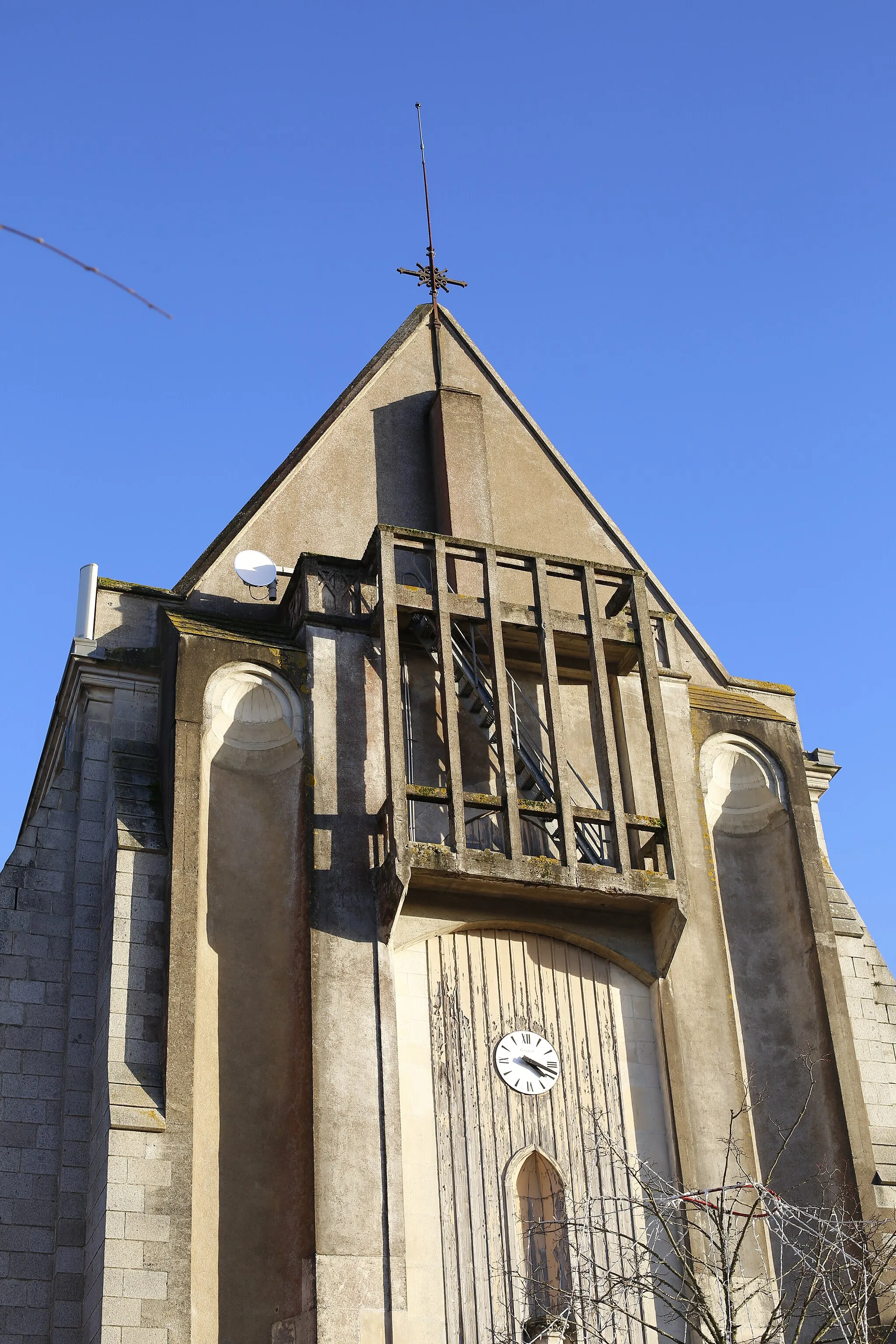 Photo showing: Church of Rougé.