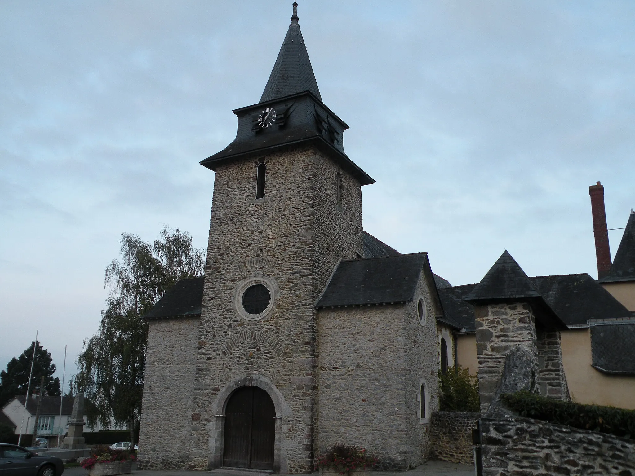 Photo showing: Church of Saint-Berthevin.