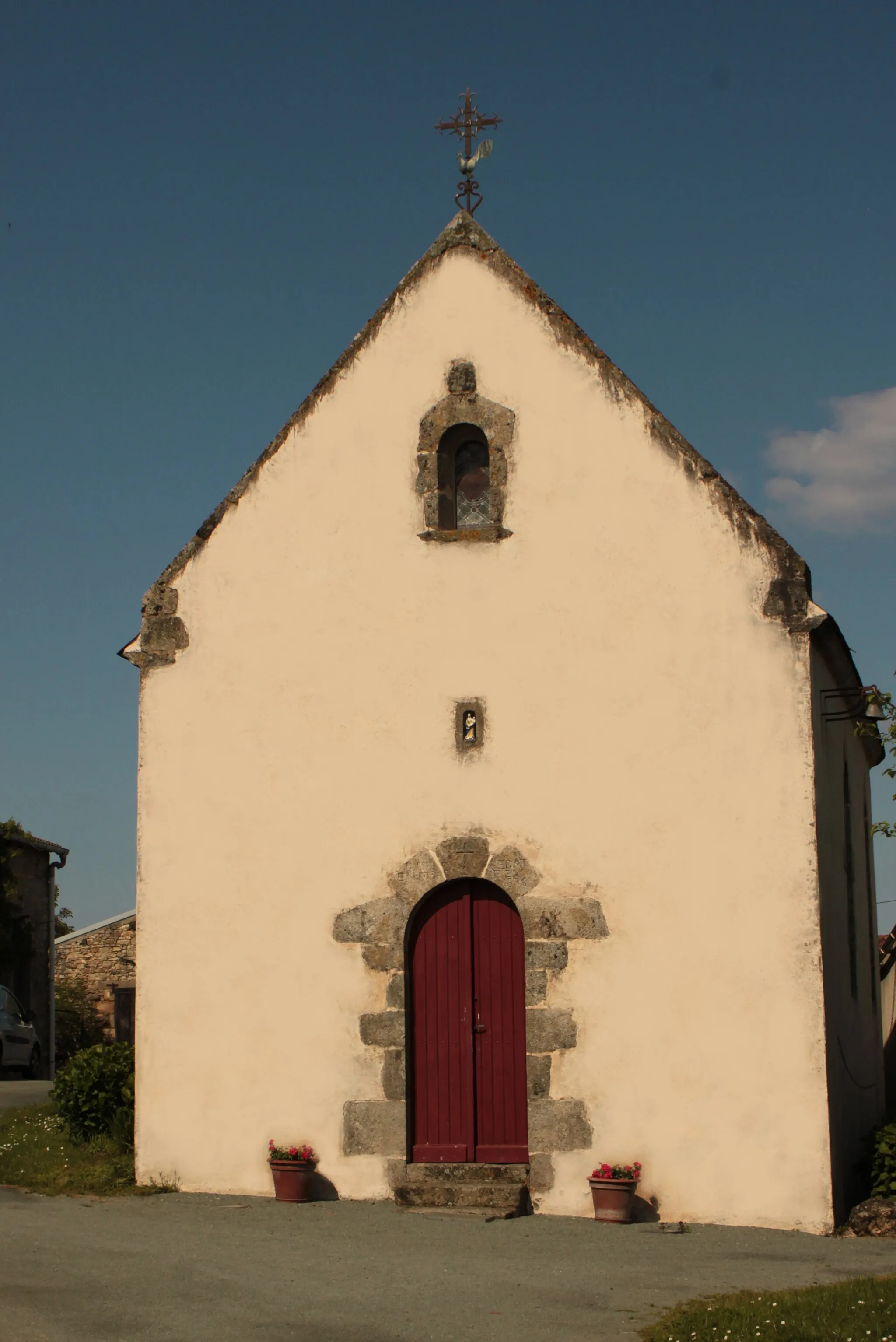 Photo showing: Chapelle de la Tulévrière, dite des Martyrs du Bas-Poitou, Fr-85-Saint-Étienne-du-Bois.