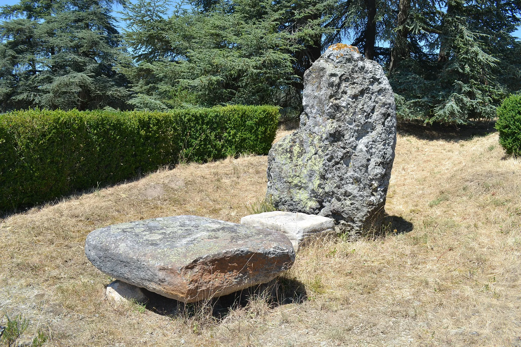 Photo showing: Menhir de Juigné