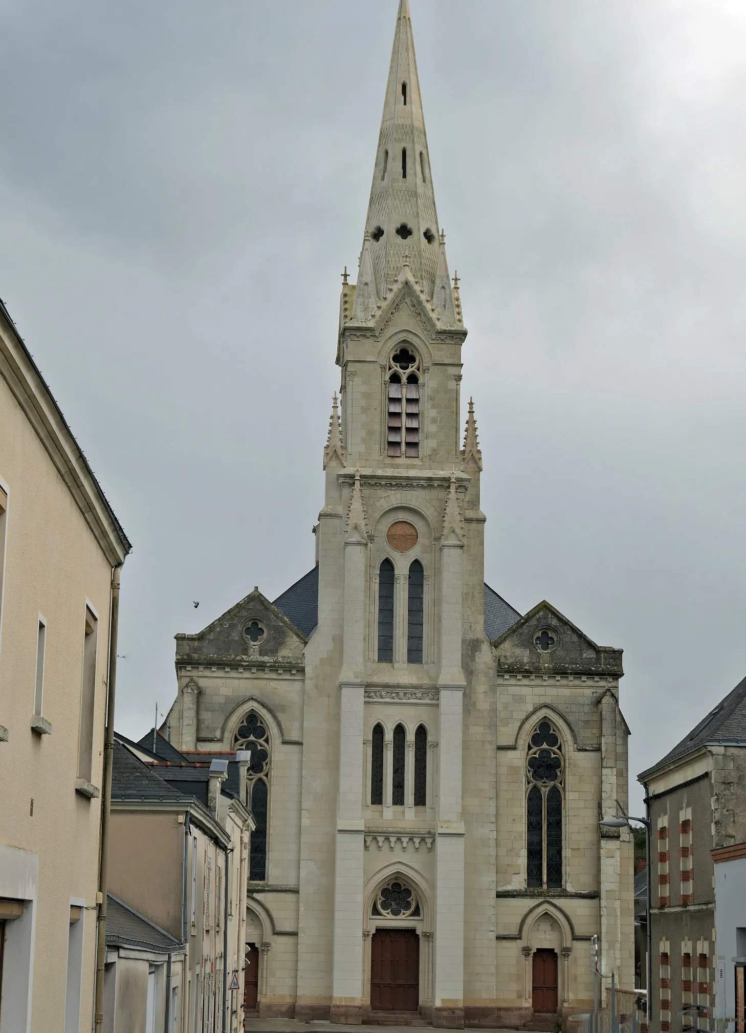 Photo showing: Église Saint-Lambert de Saint-Lambert-du-Lattay