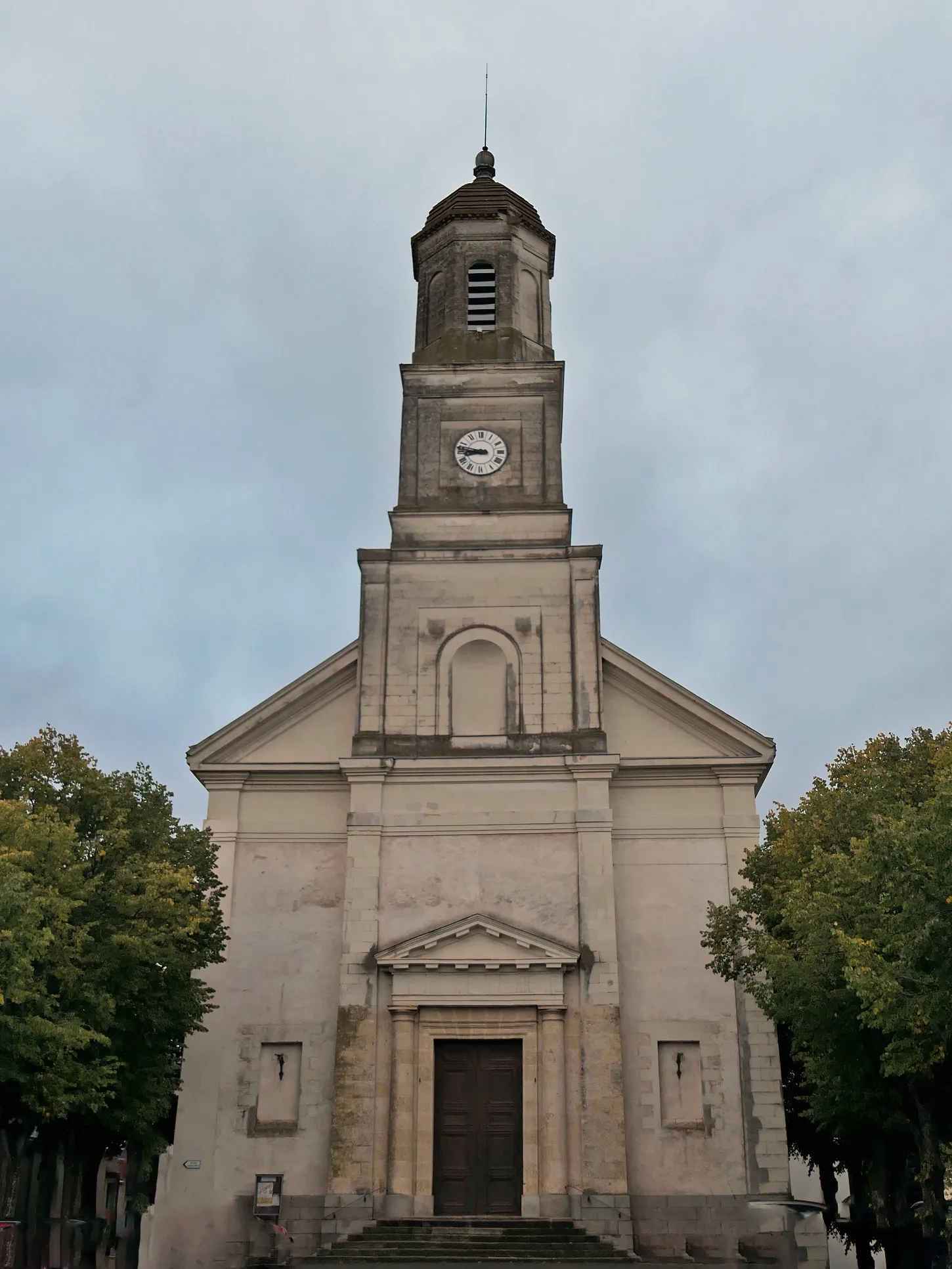 Photo showing: Église Saint-Pierre de Trélazé