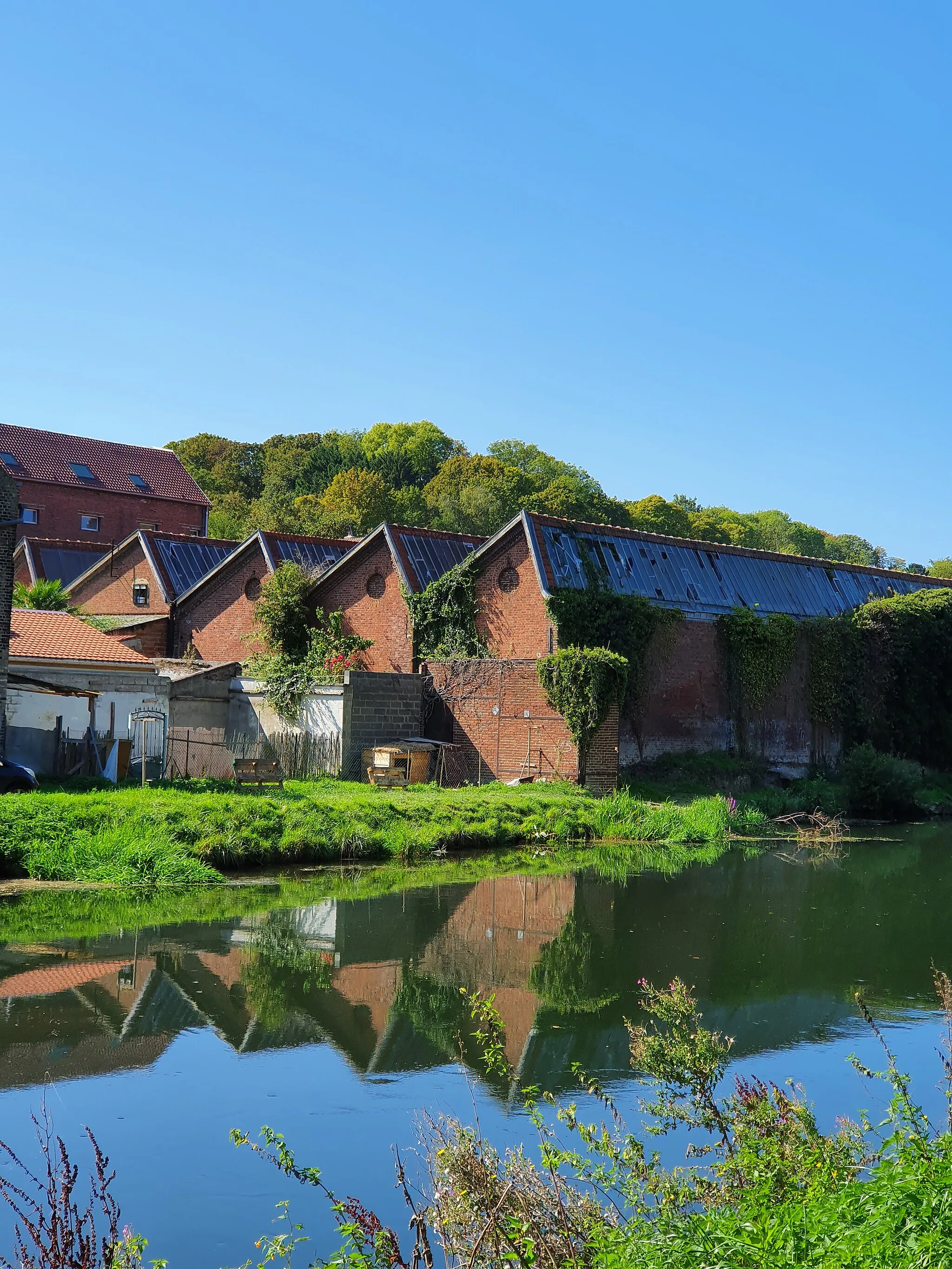 Photo showing: photographie des anciennes usines sur les bords de la Somme dans la commune d'Ailly-sur-Somme