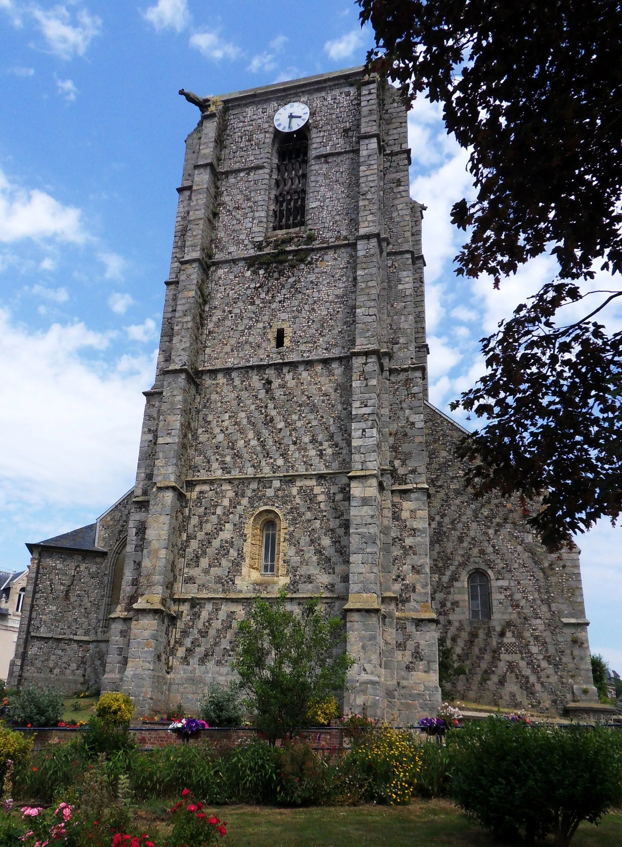 Photo showing: Ault (Somme, France).

L'église St-Pierre.