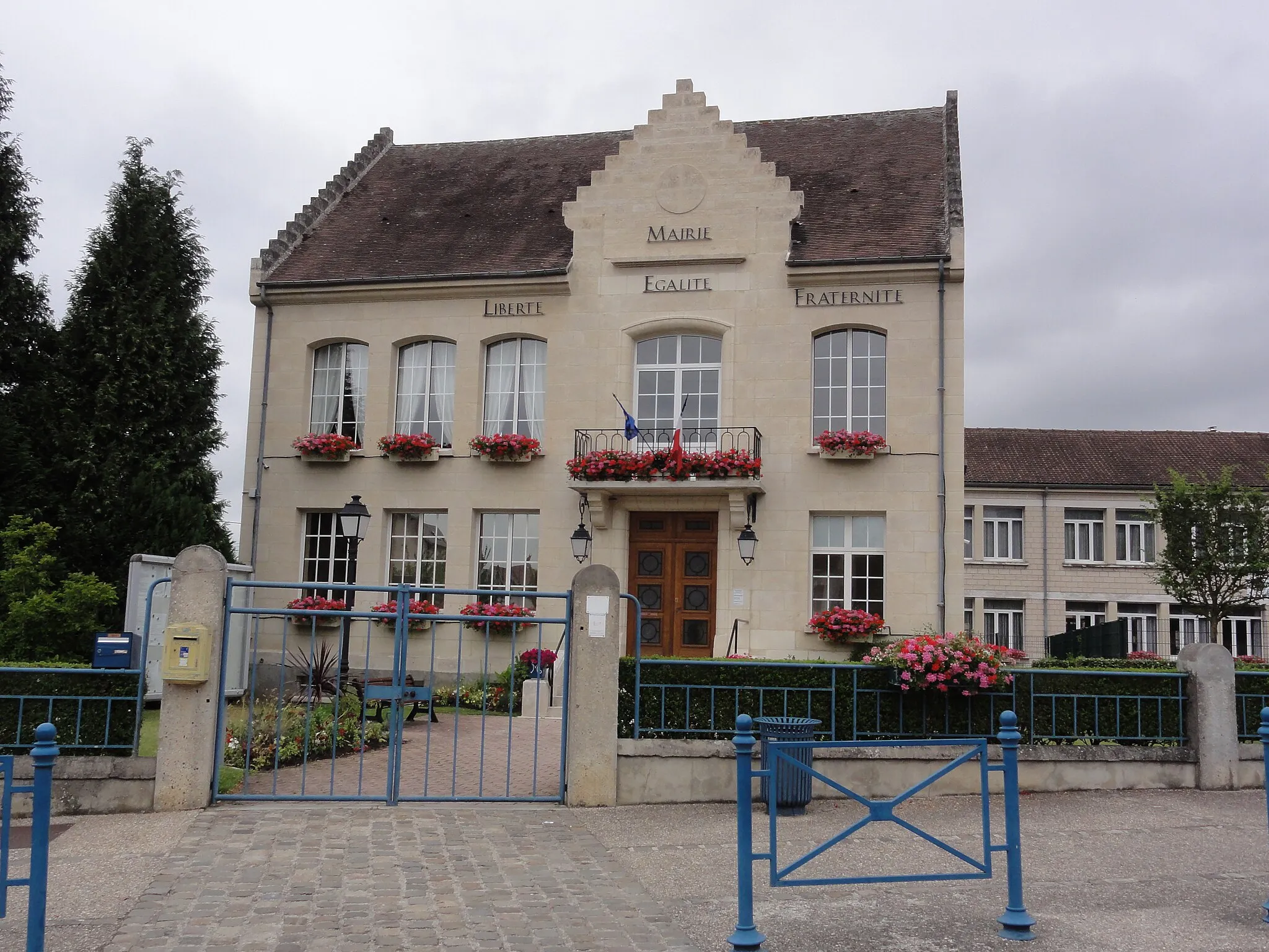 Photo showing: Belleu (Aisne) mairie