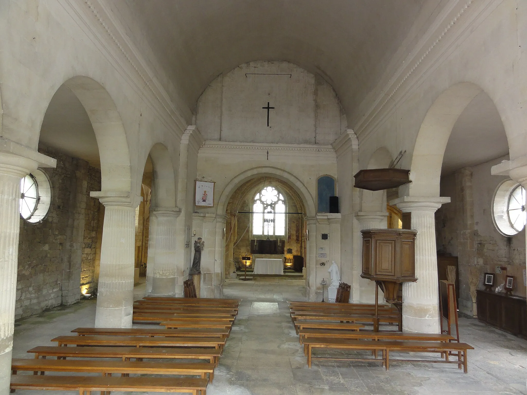 Photo showing: Église Saint-Paul-et-Saint-Rieul de Brenouille, intérieur
