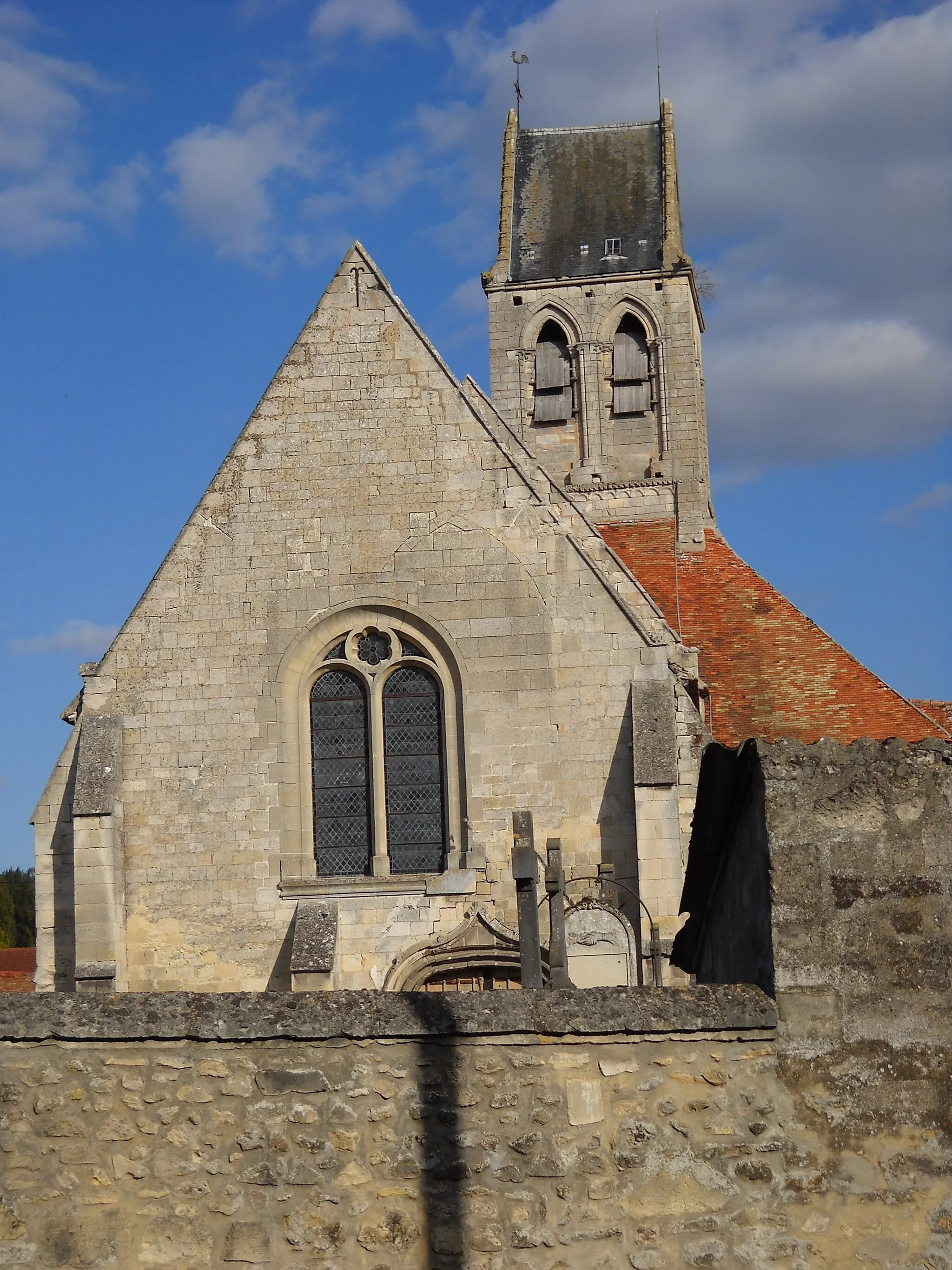 Photo showing: The Roman catholic church of Breuil-le-Vert, Oise, France.