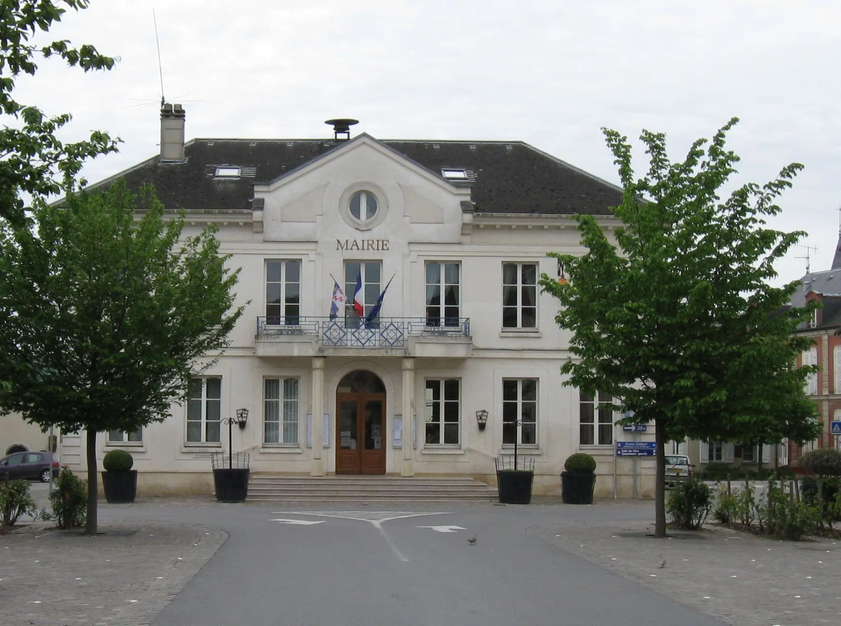 Photo showing: La mairie-école de Charly-sur-Marne (Aisne , région Picardie)