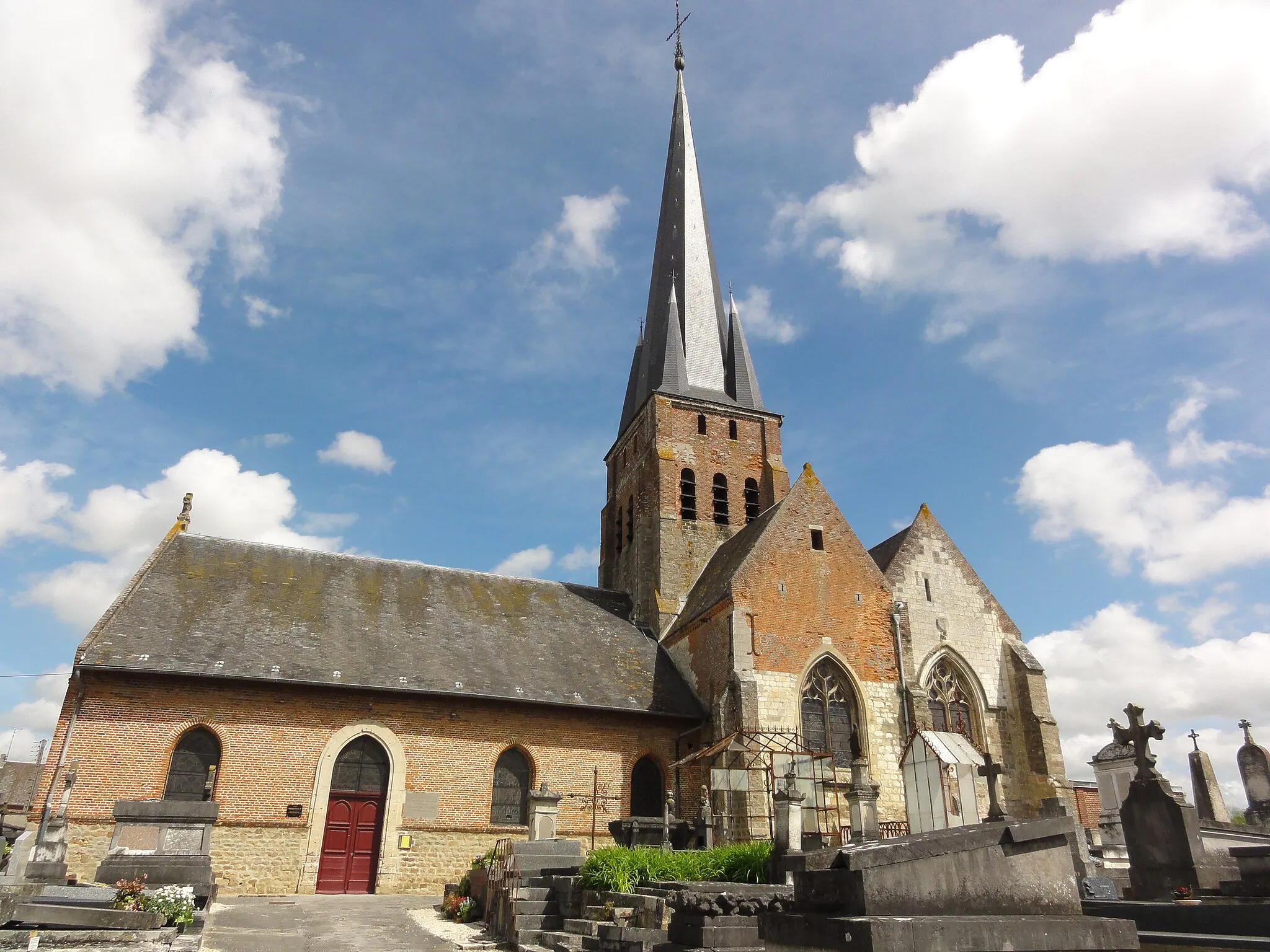 Photo showing: Crécy-sur-Serre (Aisne) église