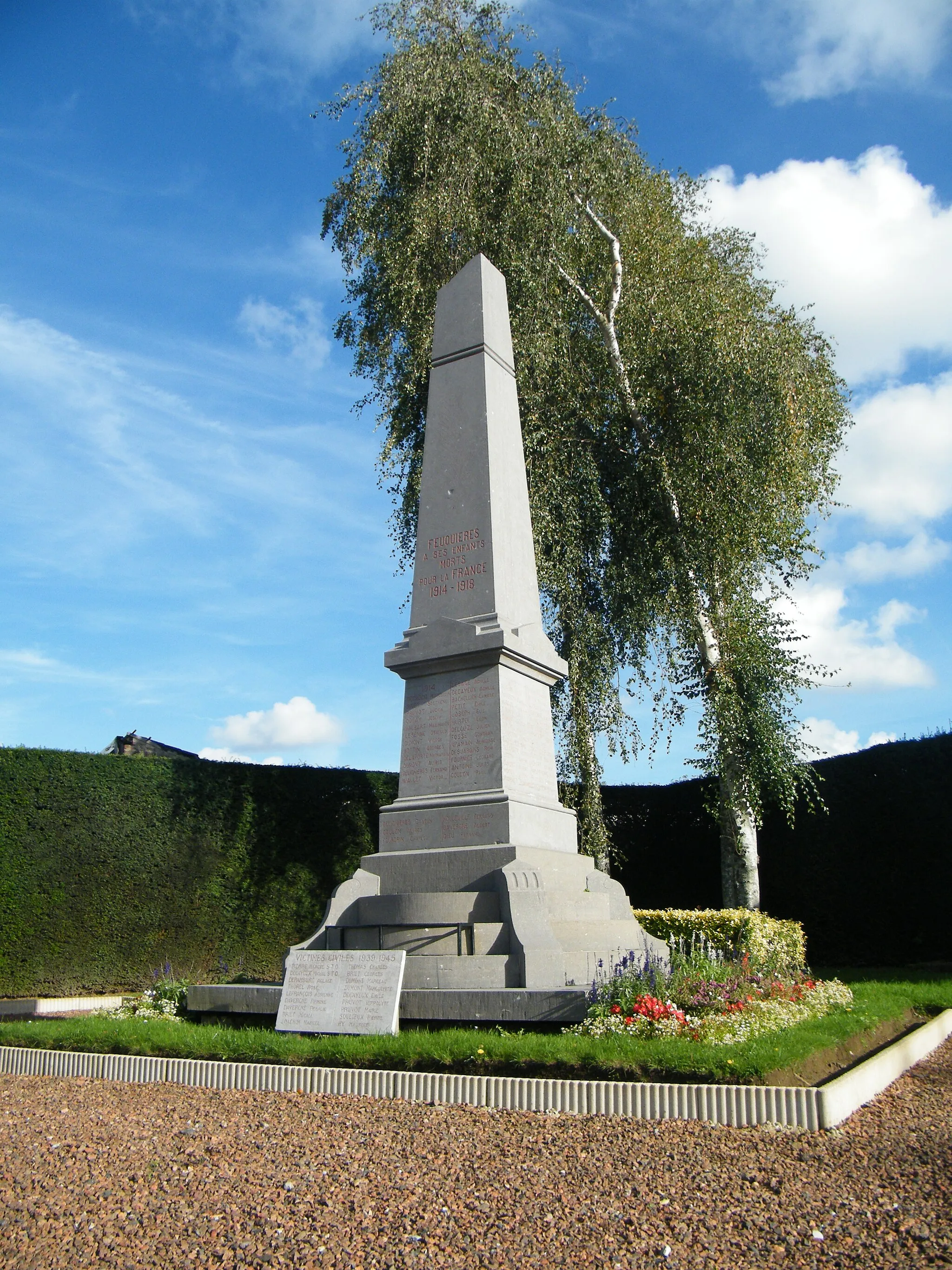 Photo showing: Feuquières, Somme, Fr, monument aux morts