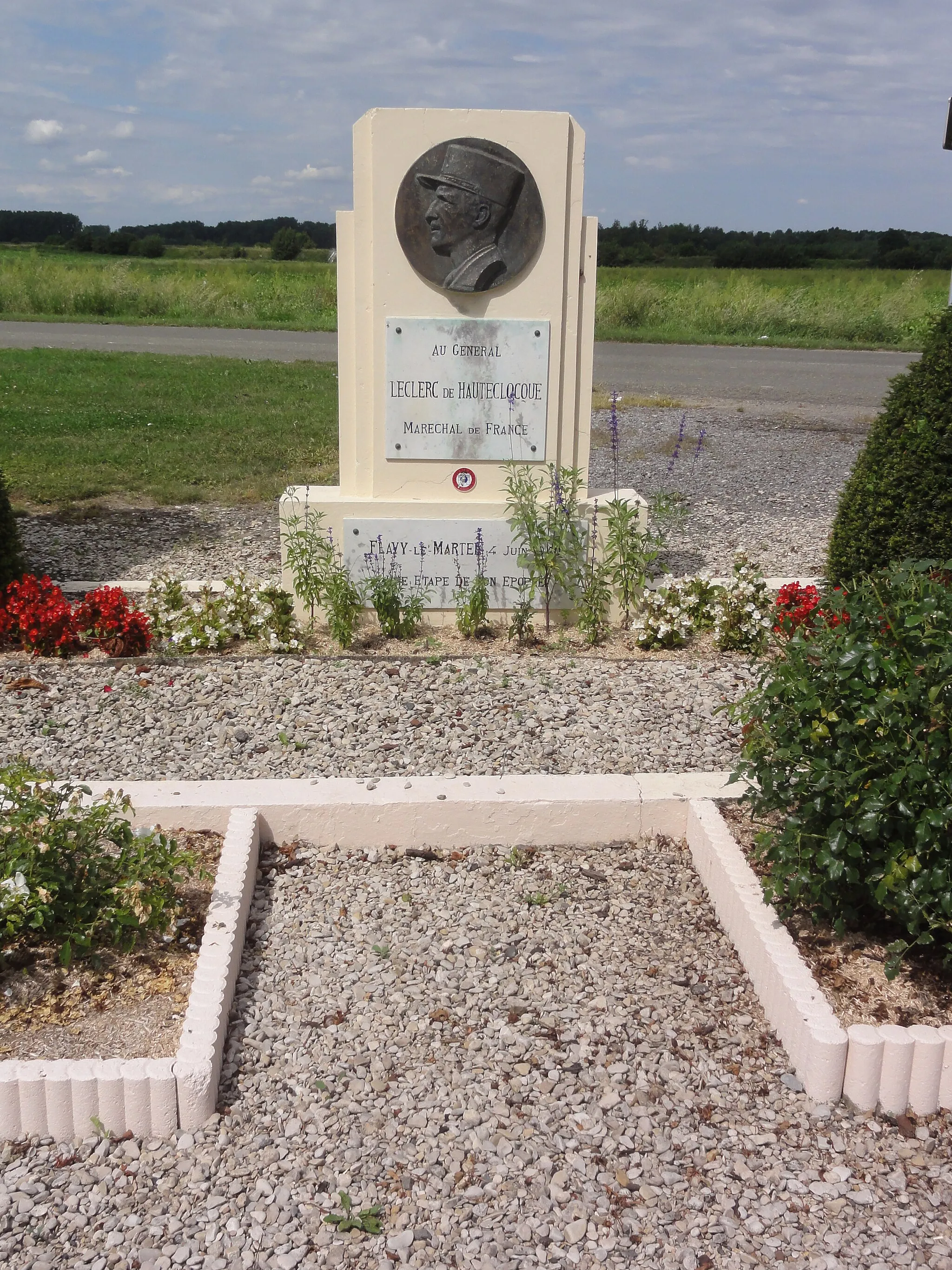 Photo showing: Flavy-le-Martel (Aisne) mémorial Général Leclerck