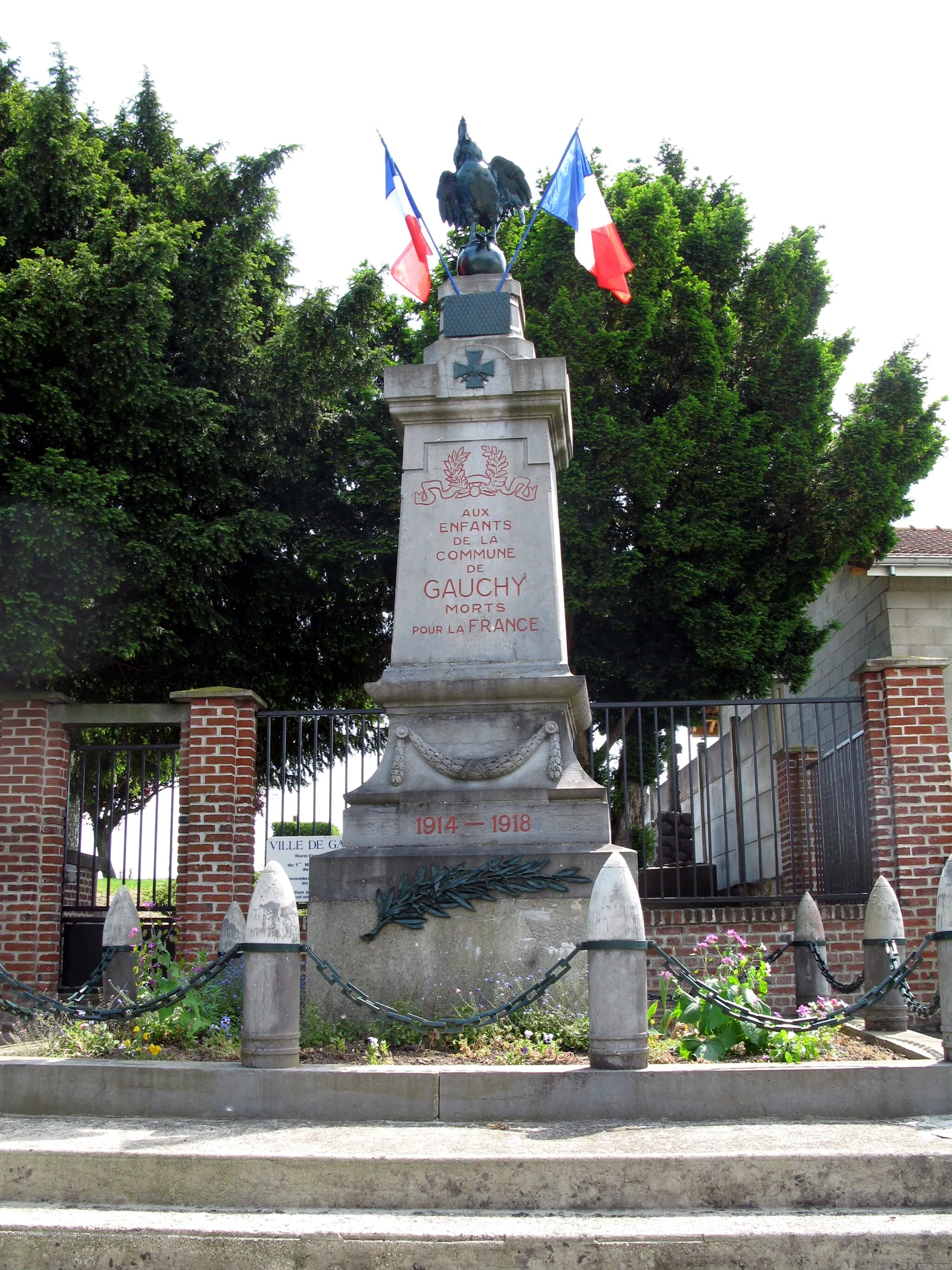Photo showing: Gauchy (Aisne, France) -

Le monument aux morts.