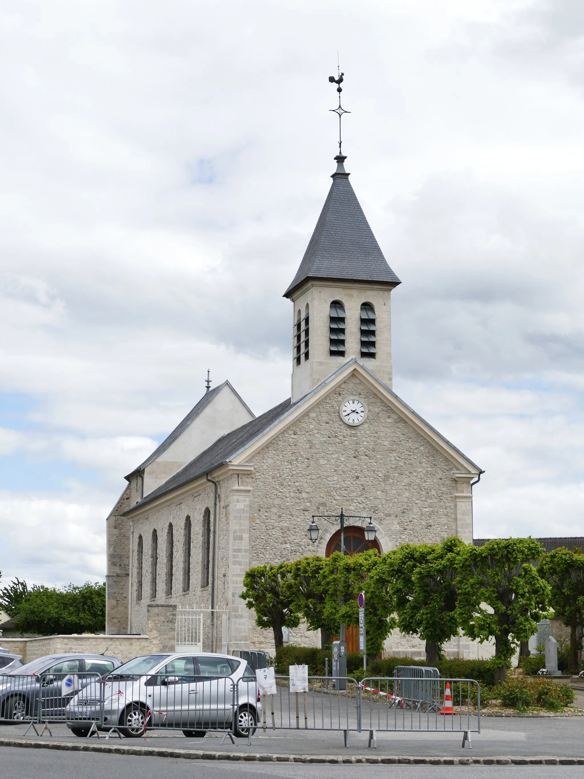 Photo showing: Saint-Peter-Saint-Paul's church in Lagny-le-Sec (Oise, Hauts-de-France, France).