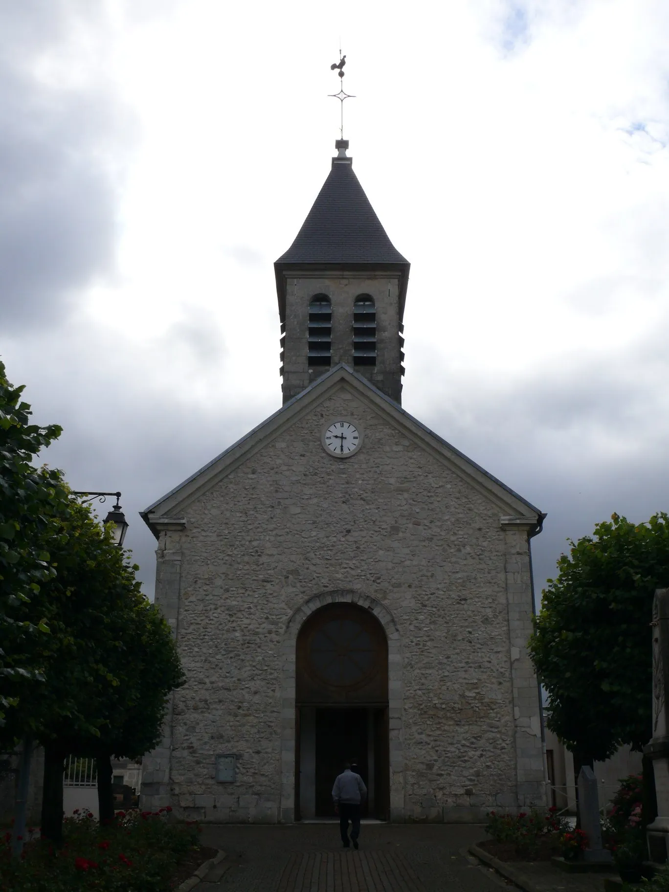 Photo showing: Saint-Peter-and-Saint-Paul's church of Lagny-le-Sec (Oise, Picardie, France).