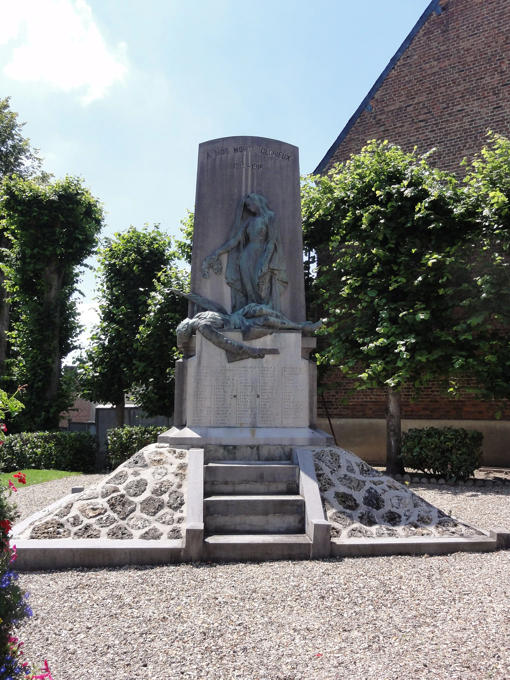 Photo showing: Le Nouvion-en-Thiérache (Aisne, Fr) monument aux morts