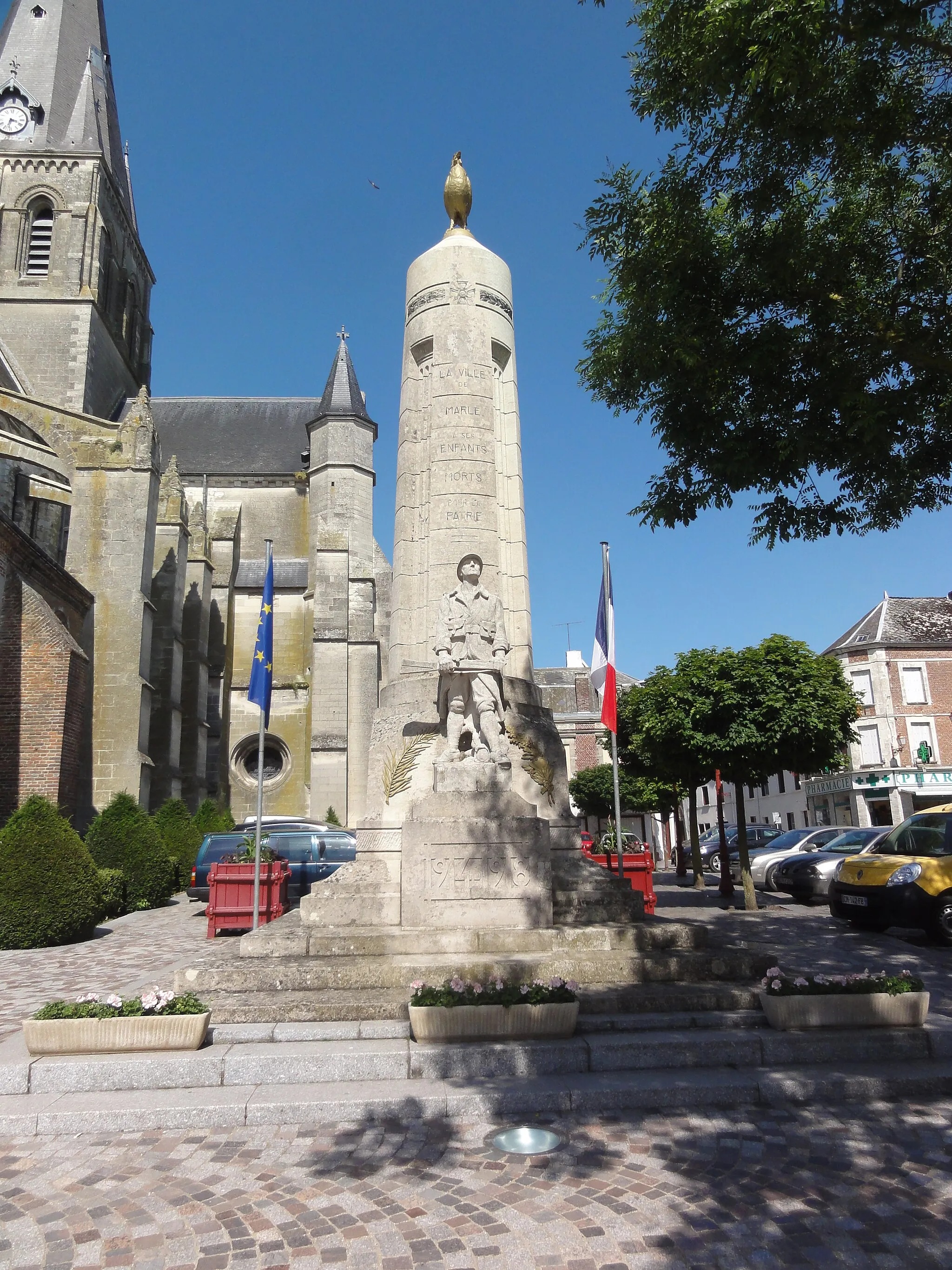 Photo showing: Marle-sur-Serre (Aisne) monument aux morts