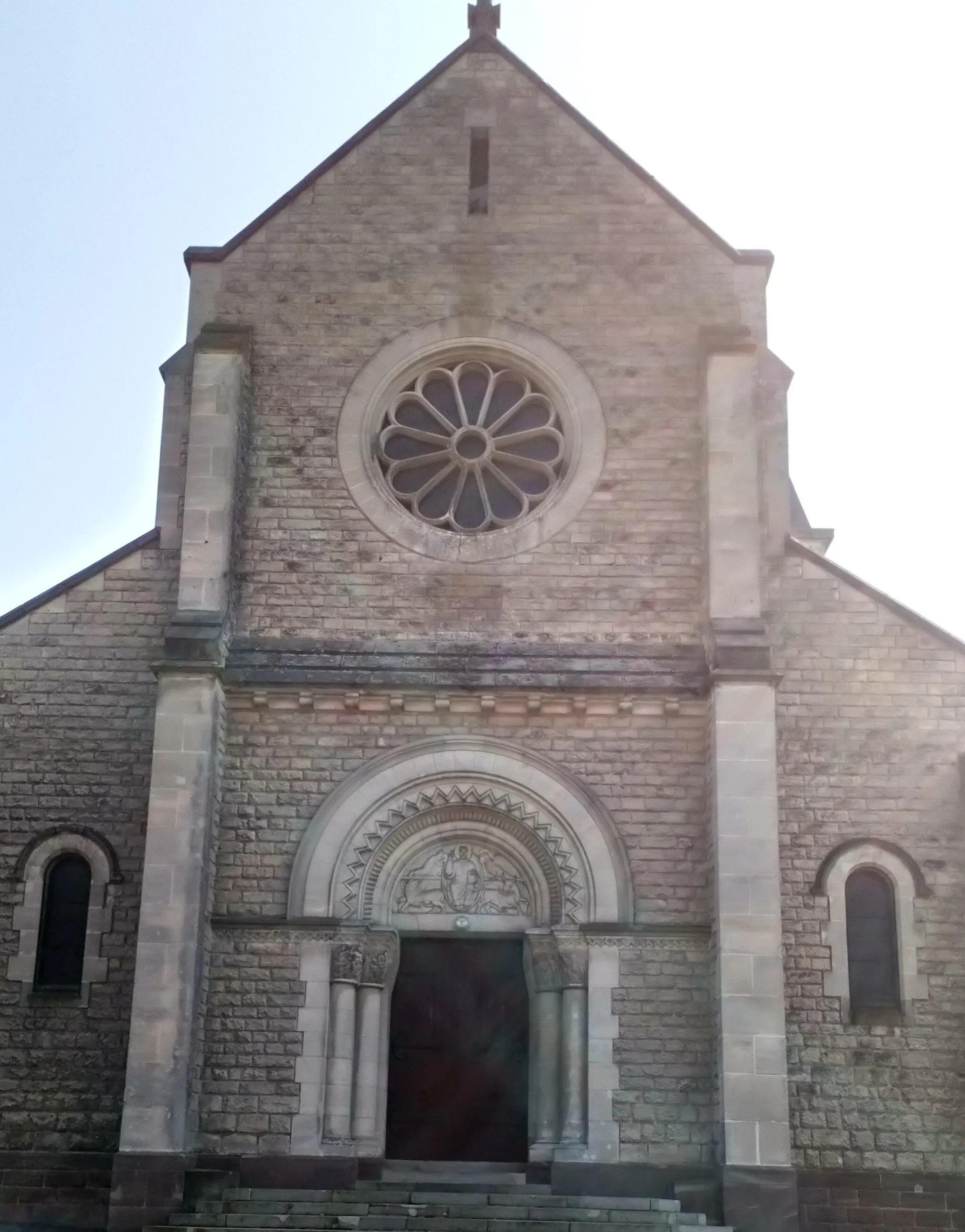 Photo showing: Nesle (Somme), collégiale Notre-Dame, façade ouest.