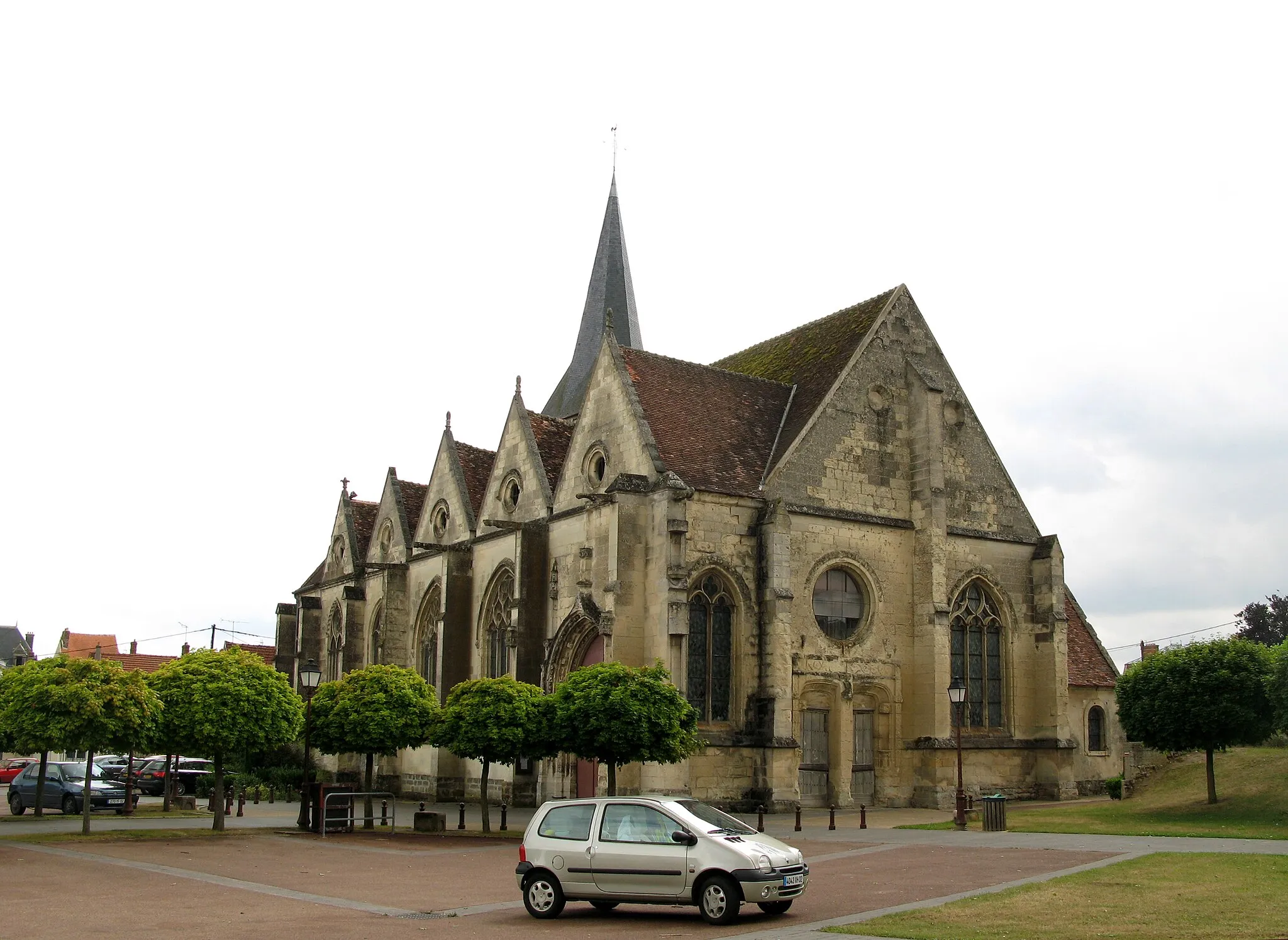 Photo showing: Neuilly-Saint-Front (Aisne, France) -
L'église..
.