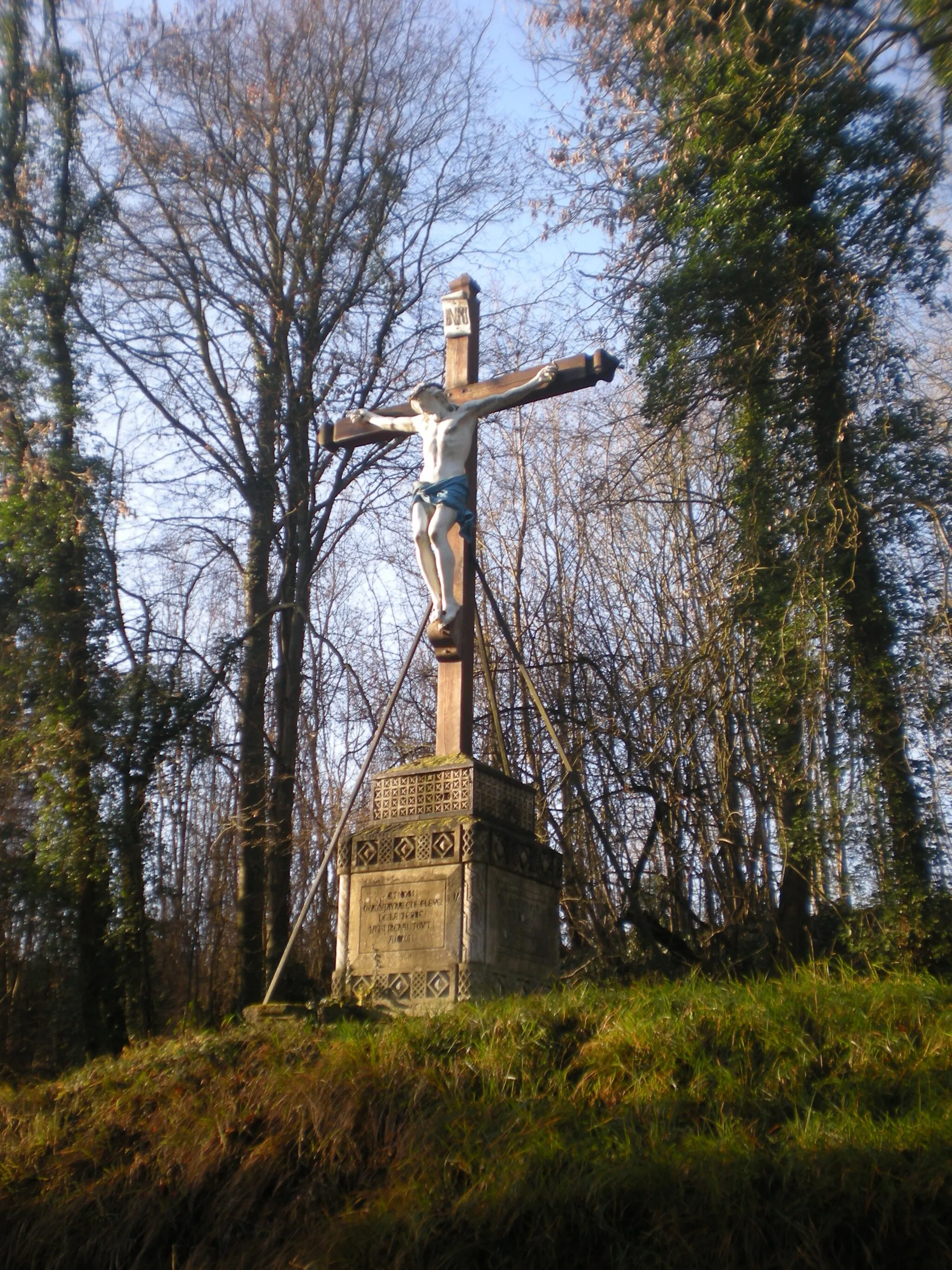 Photo showing: Calvaire entre Auvillers et Lierval (Neuilly-sous-Clermont, Oise)