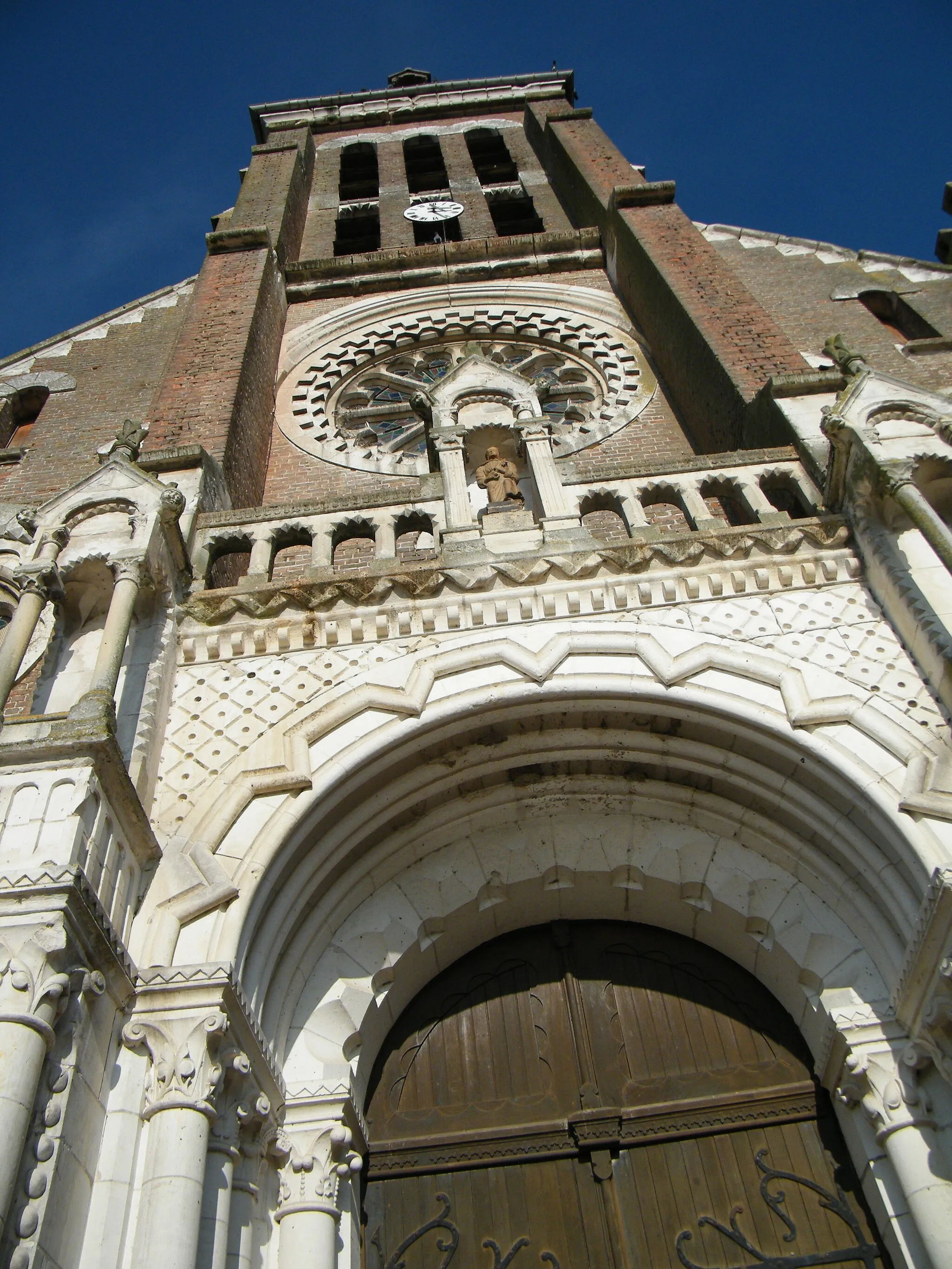 Photo showing: Pont-Rémy, Somme, Fr, église (2)