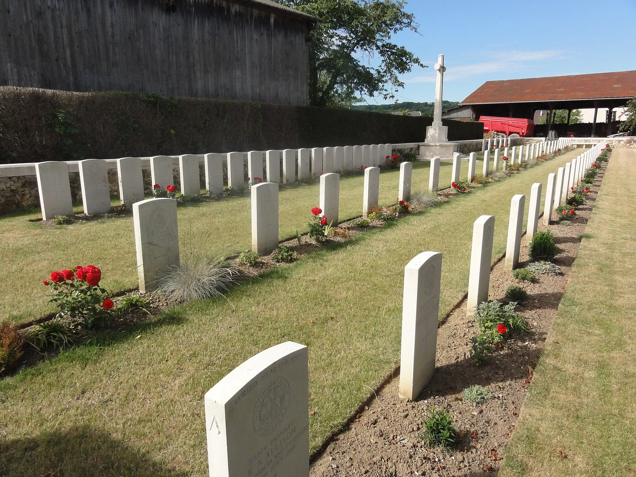 Photo showing: Saint-Erme-Outre-et-Ramecourt (Aisne) St Erme Communal Cemetery Extension