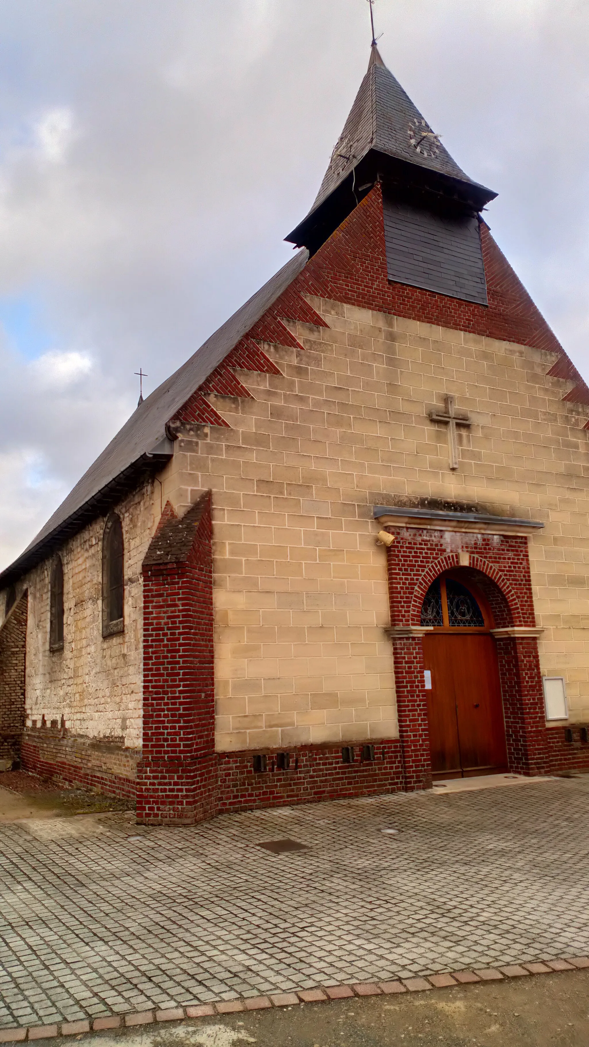 Photo showing: Église Saint-Quentin de Salouël‎