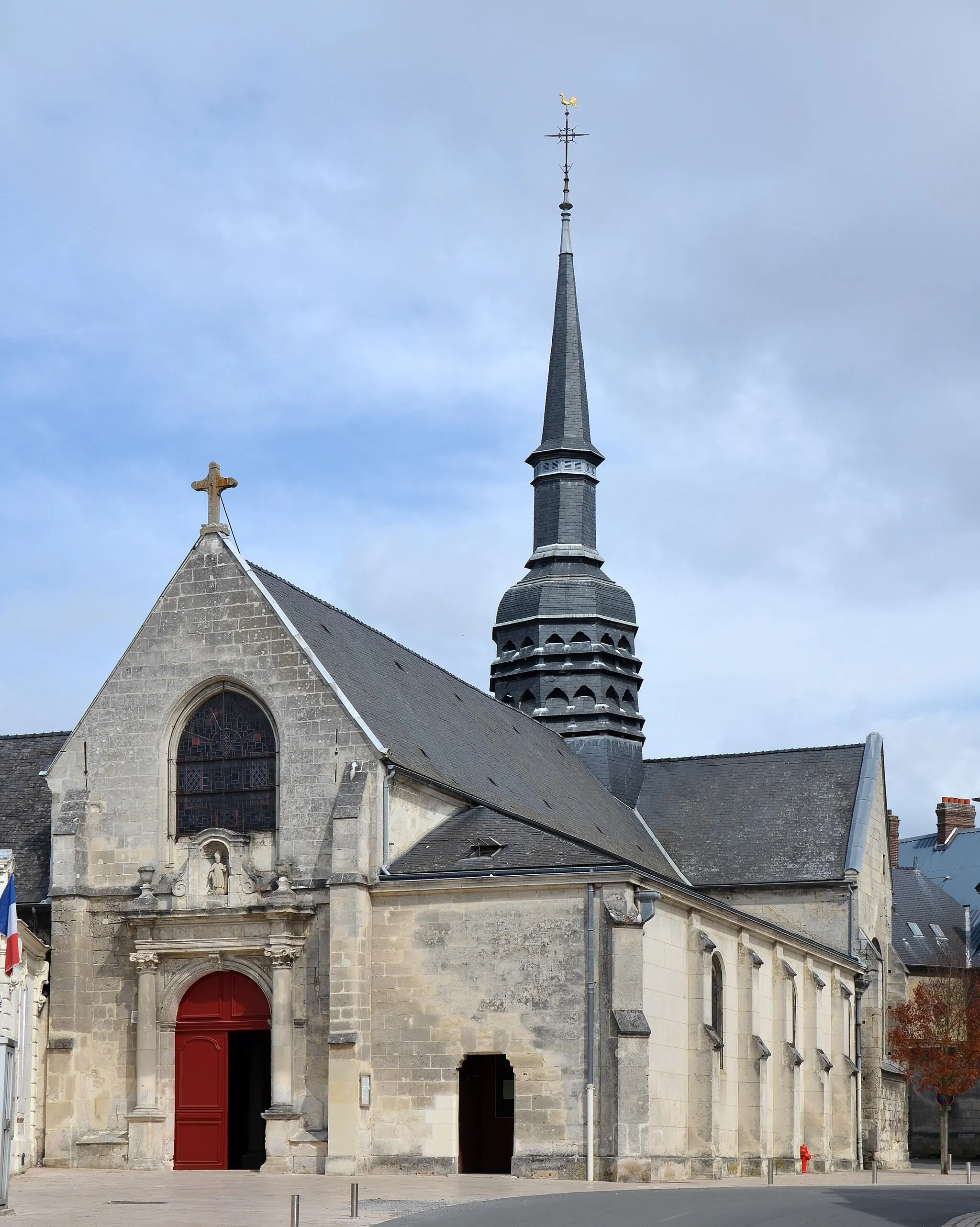 Photo showing: Church St-Nicolas in Villers-Cotterêts, Aisne, Picardie, France