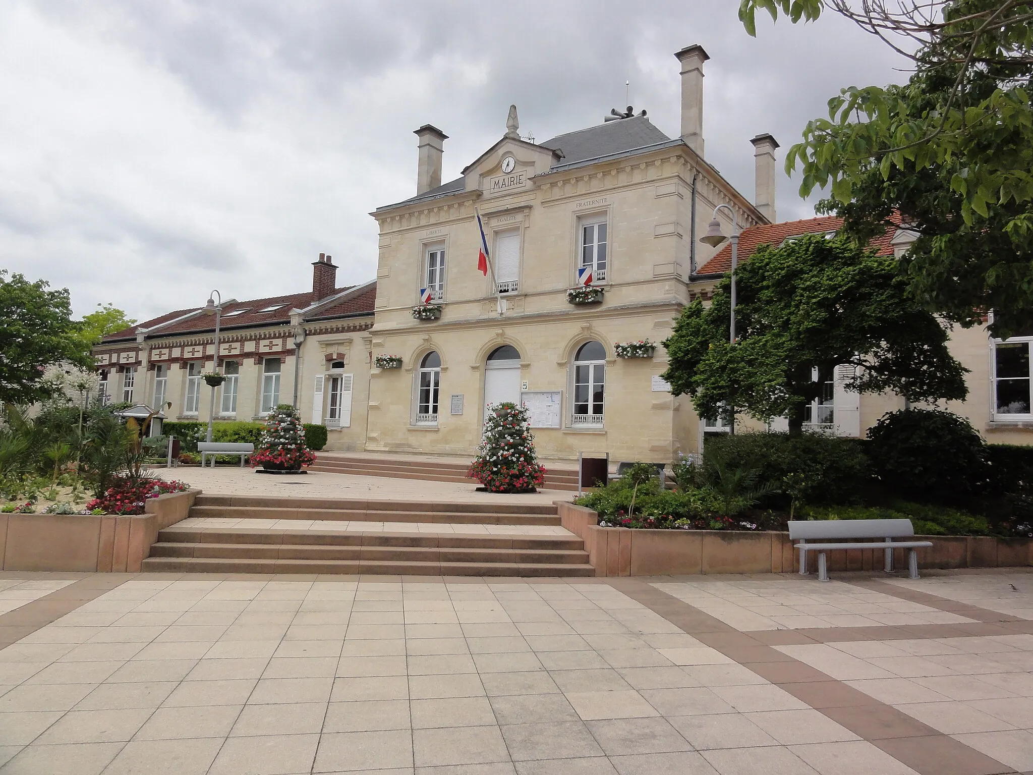 Photo showing: Villers-Saint-Paul (Oise) Mairie