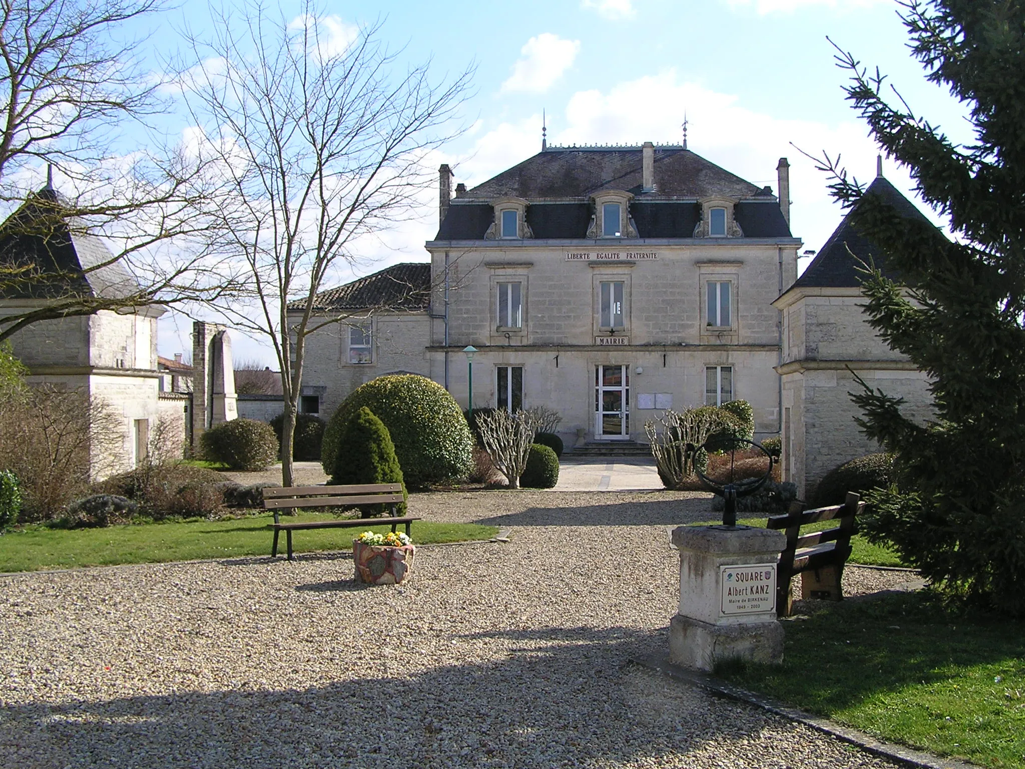 Photo showing: mairie de Brie (Charente)