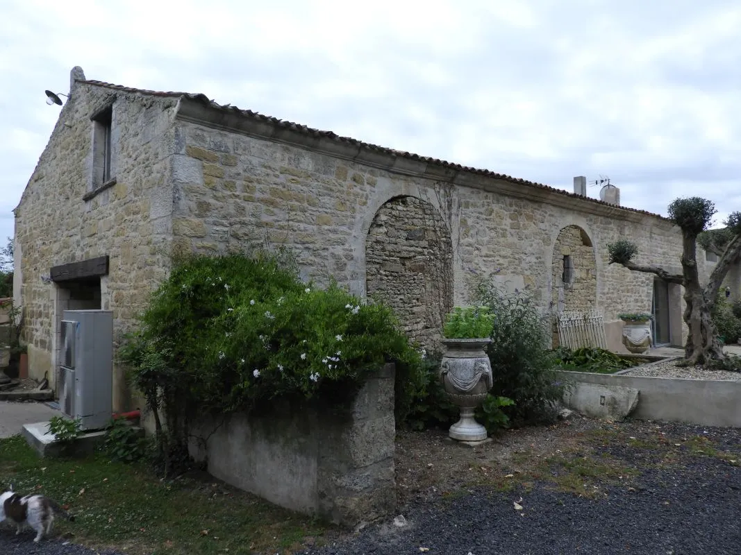 Photo showing: Abbaye de Charron