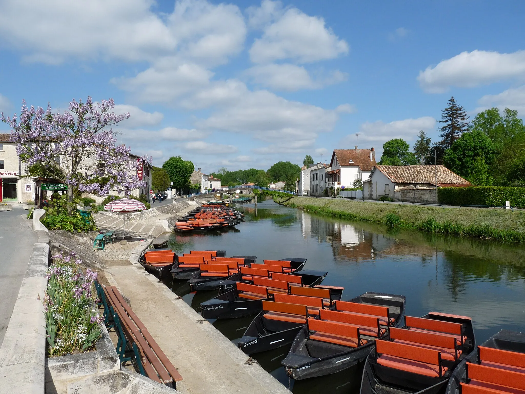 Photo showing: Quay Louis Tardy in Coulon (Deux-Sèvres)