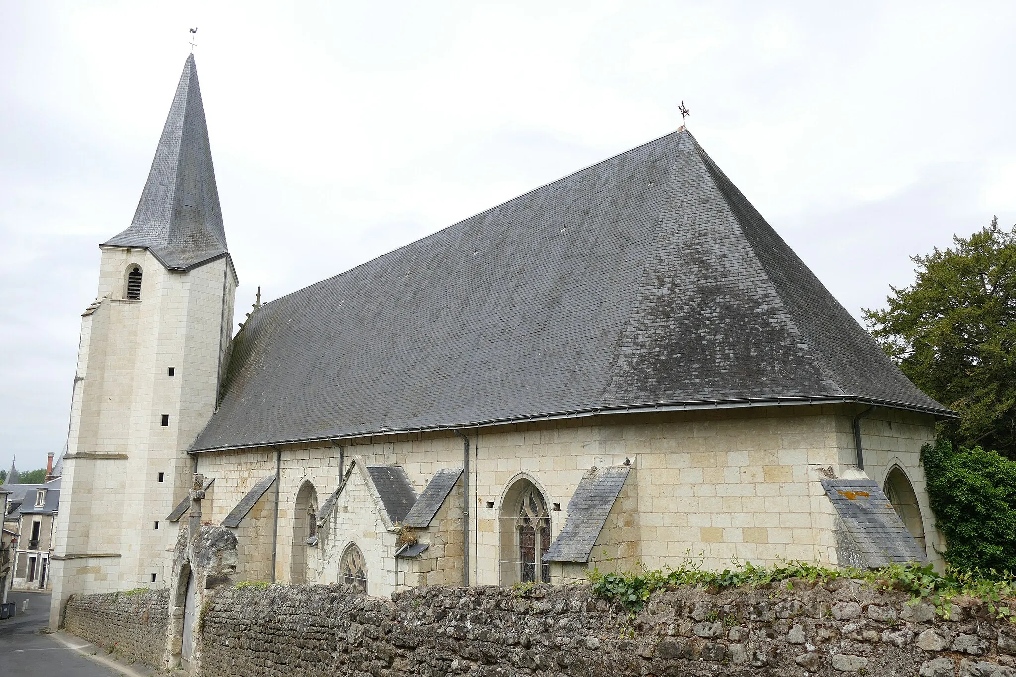 Photo showing: Saint-Peter-and-Saint-Paul's church in Dissay (Vienne, Poitou-Charentes, France).