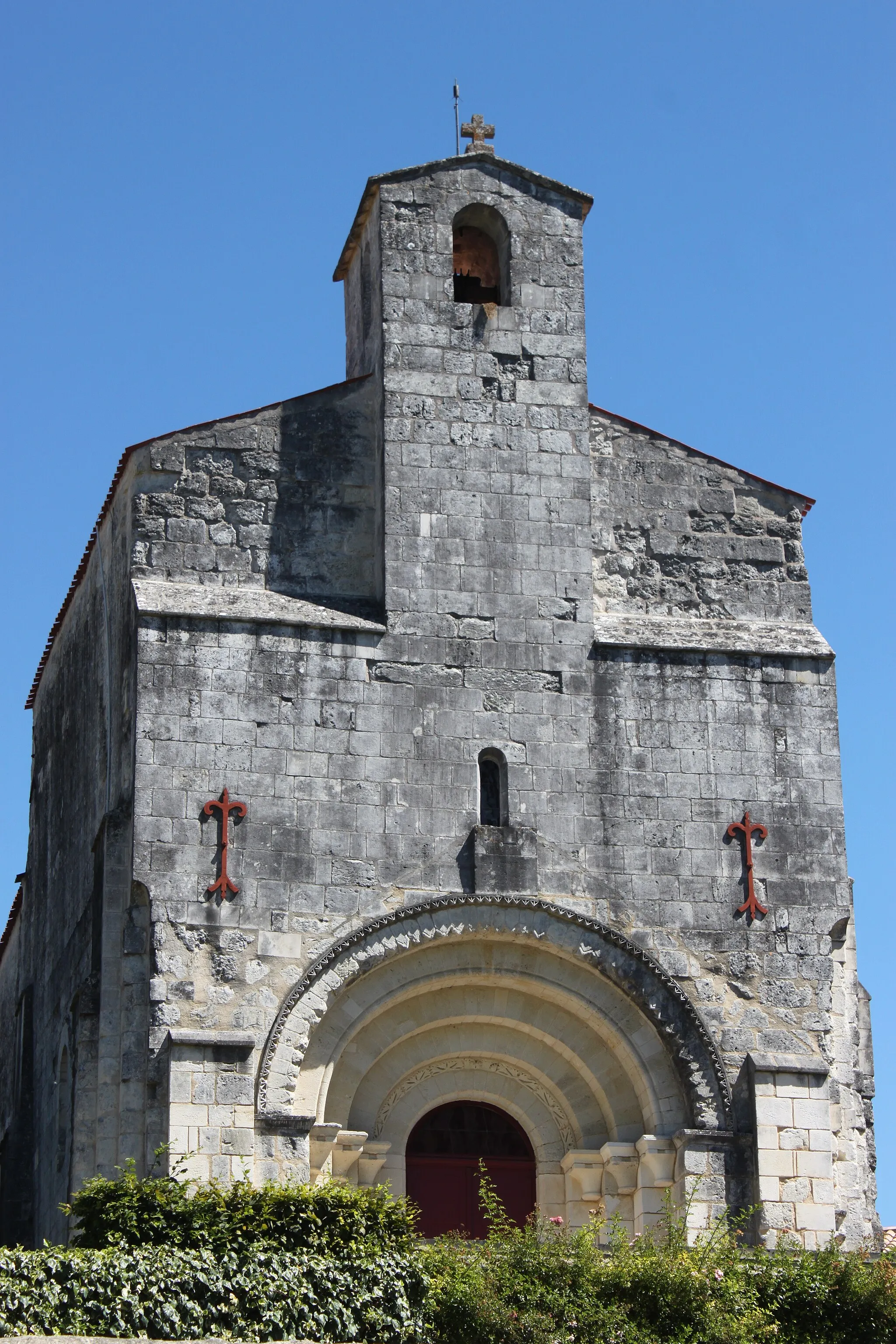 Photo showing: Église Saint-Vivien, Fr-17-Foncouverte.