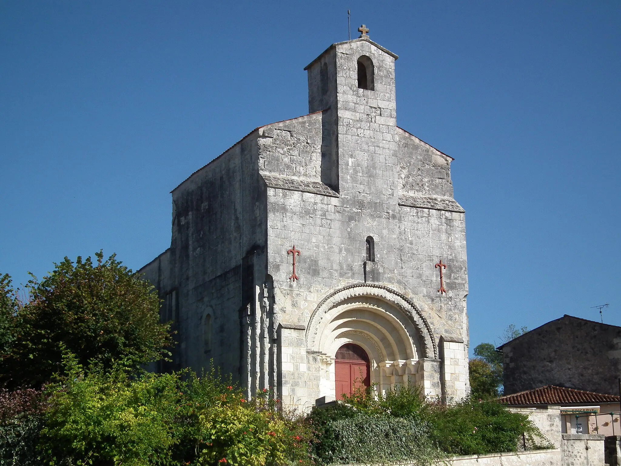 Photo showing: L'église romane de Fontcouverte