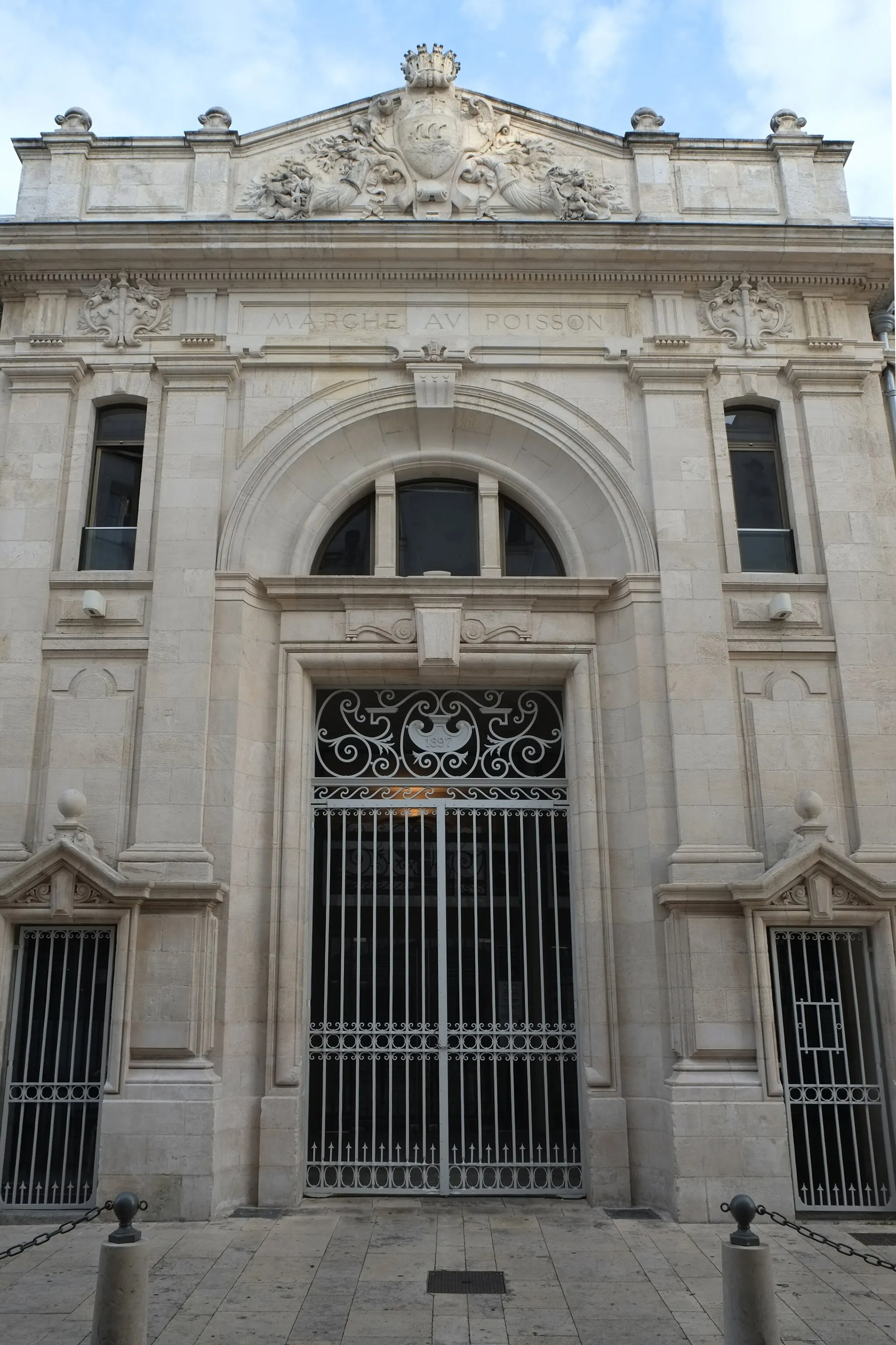 Photo showing: This building is classé au titre des monuments historiques de la France. It is indexed in the base Mérimée, a database of architectural heritage maintained by the French Ministry of Culture, under the reference PA00104879 .