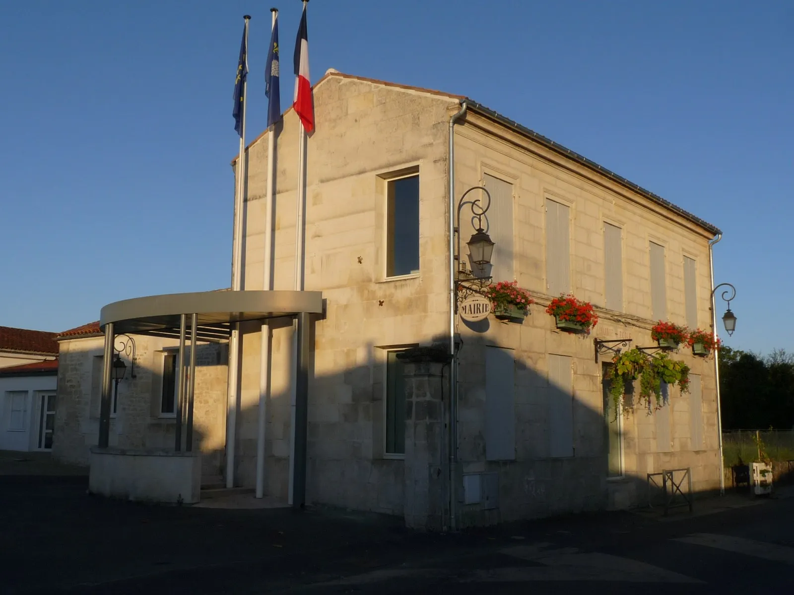 Photo showing: Mairie des Gonds, Charente-Maritime, France