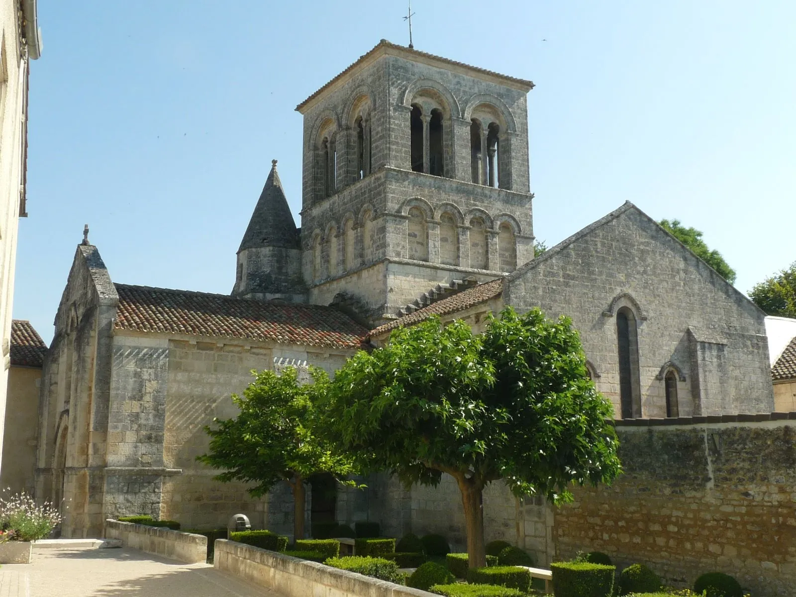 Photo showing: église de Magnac-sur-Touvre (16), France